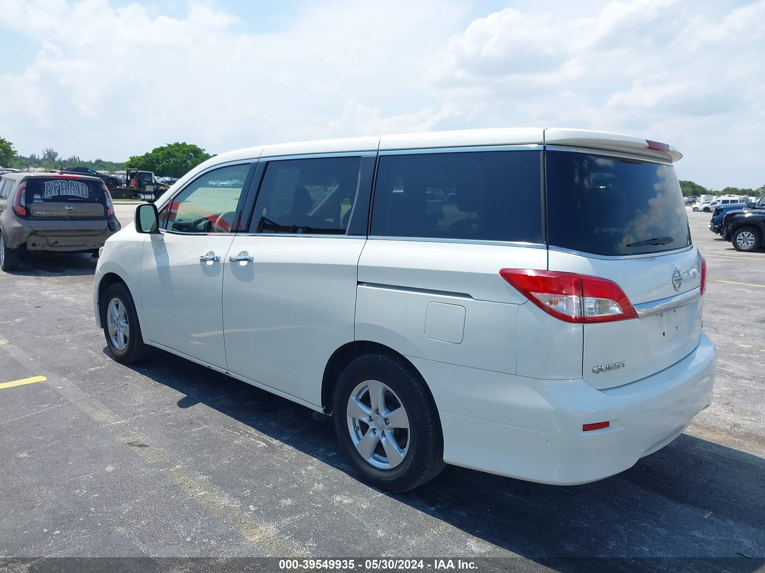 Photo 13 VIN: JN8AE2KP2E9100670 - NISSAN QUEST 