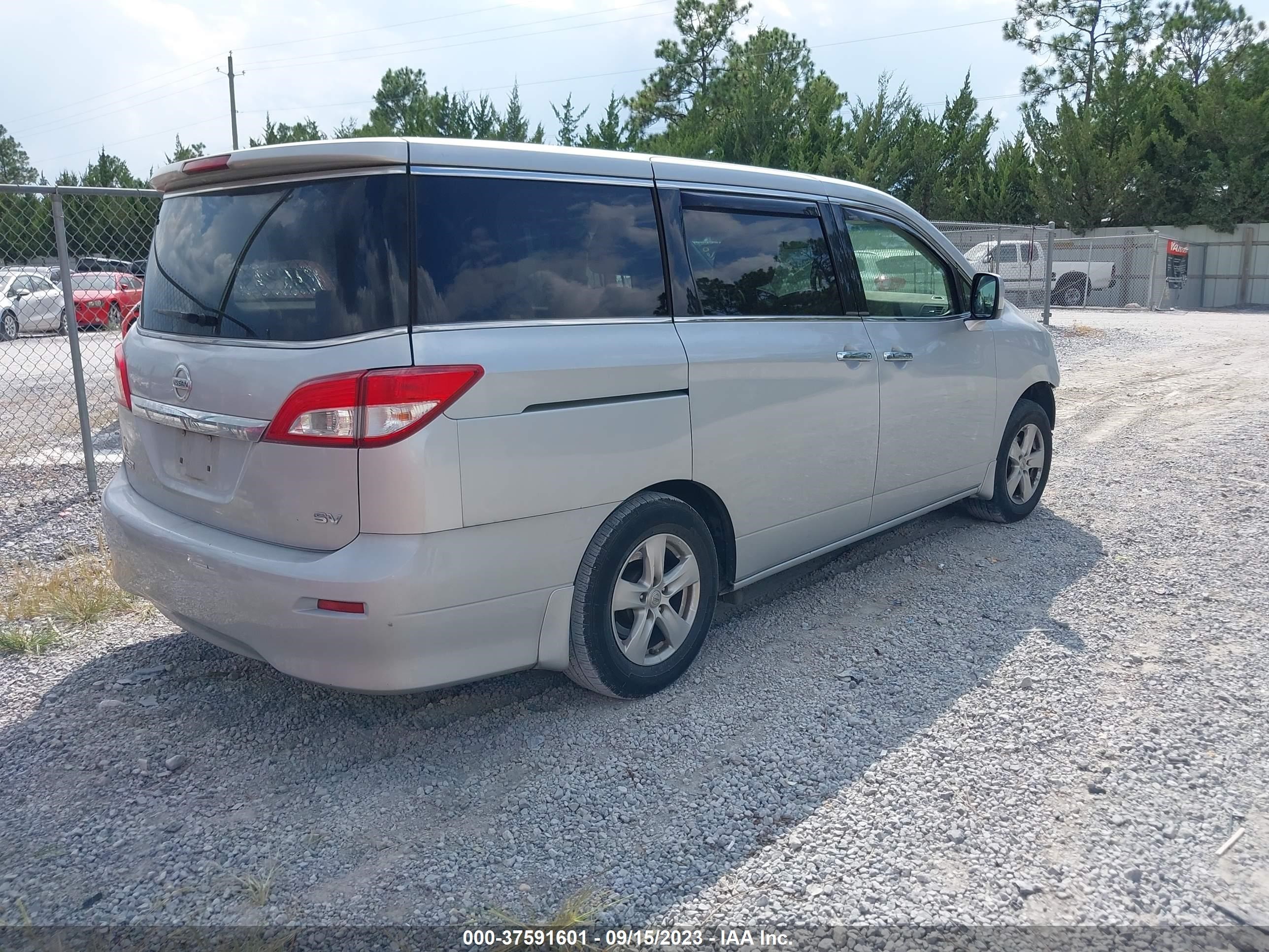 Photo 3 VIN: JN8AE2KP7D9066496 - NISSAN QUEST 