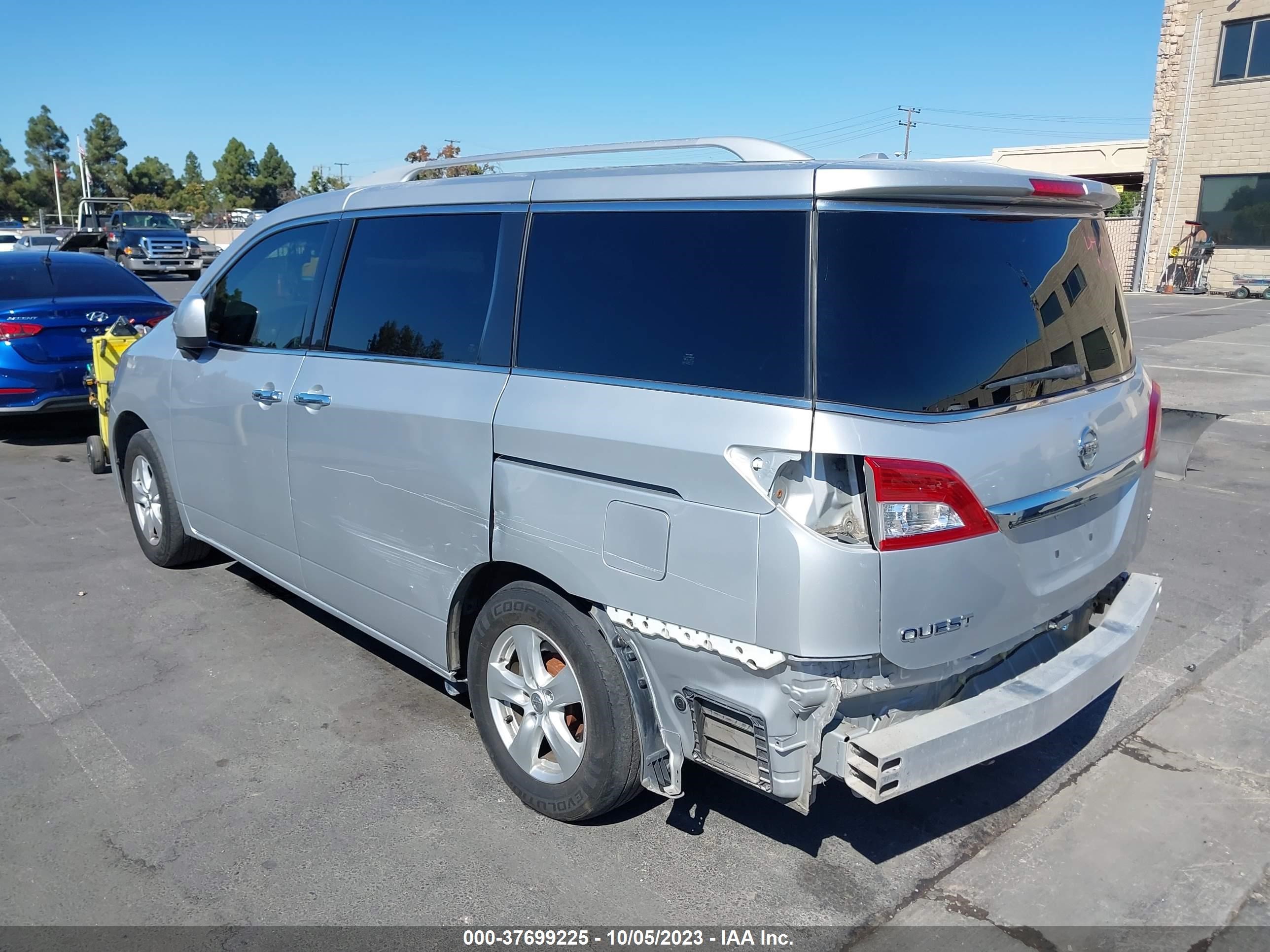 Photo 2 VIN: JN8AE2KPXH9165867 - NISSAN QUEST 