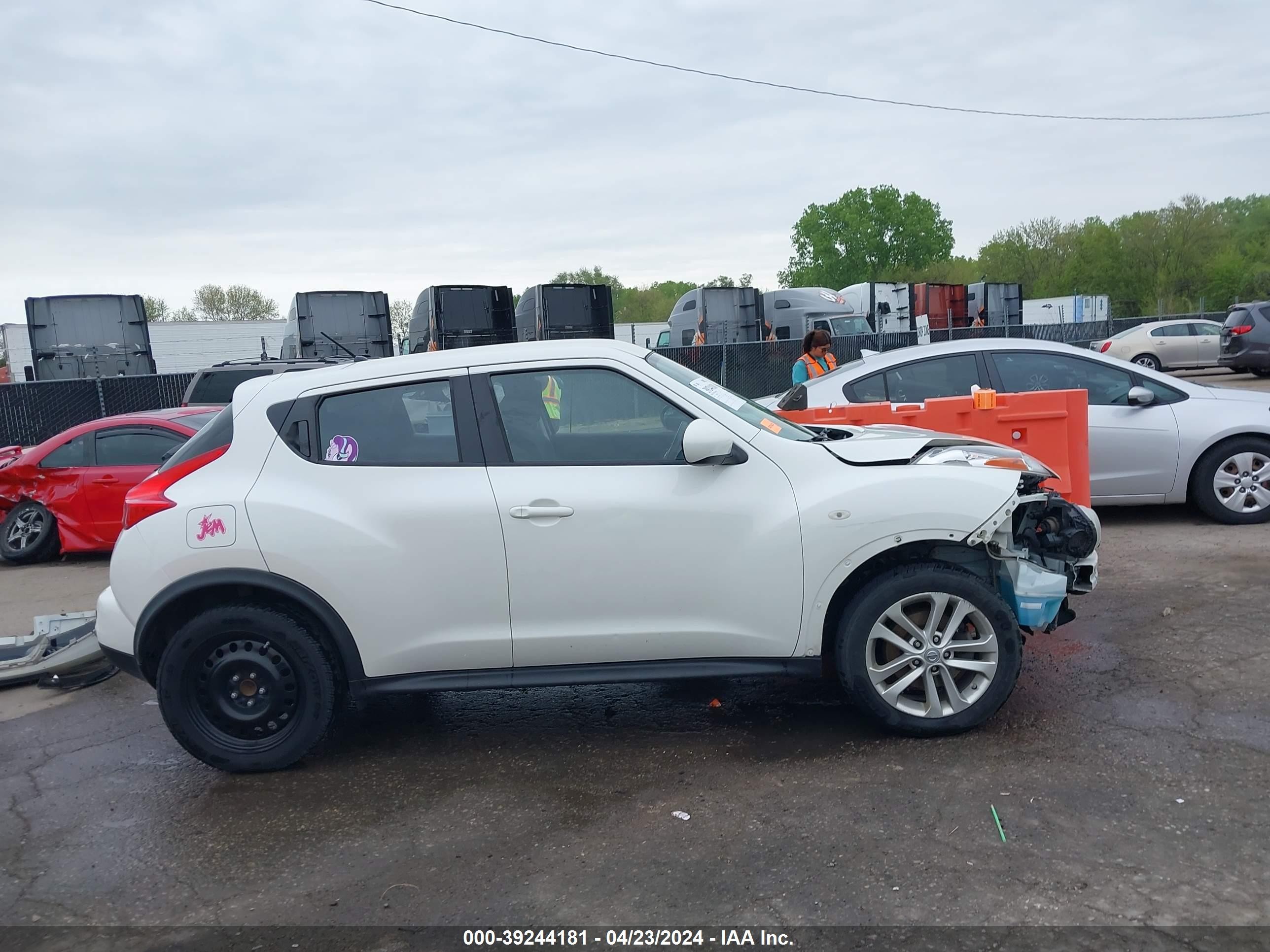 Photo 13 VIN: JN8AF5MR4ET357412 - NISSAN JUKE 