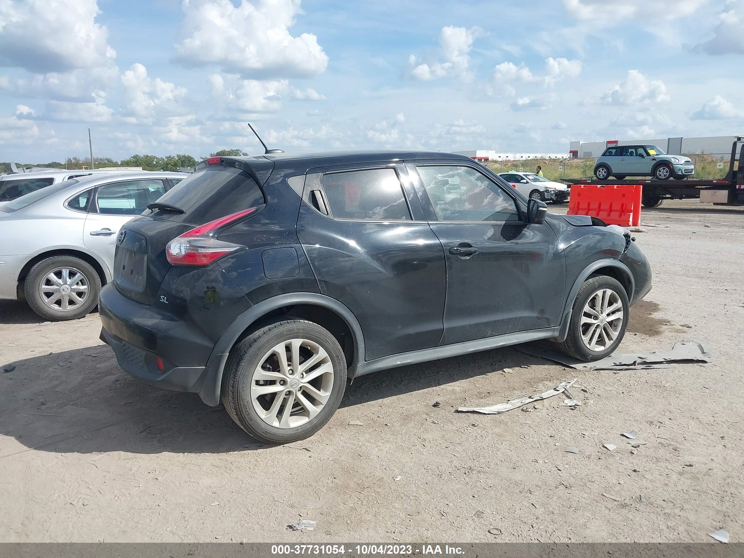 Photo 3 VIN: JN8AF5MR7FT500032 - NISSAN JUKE 