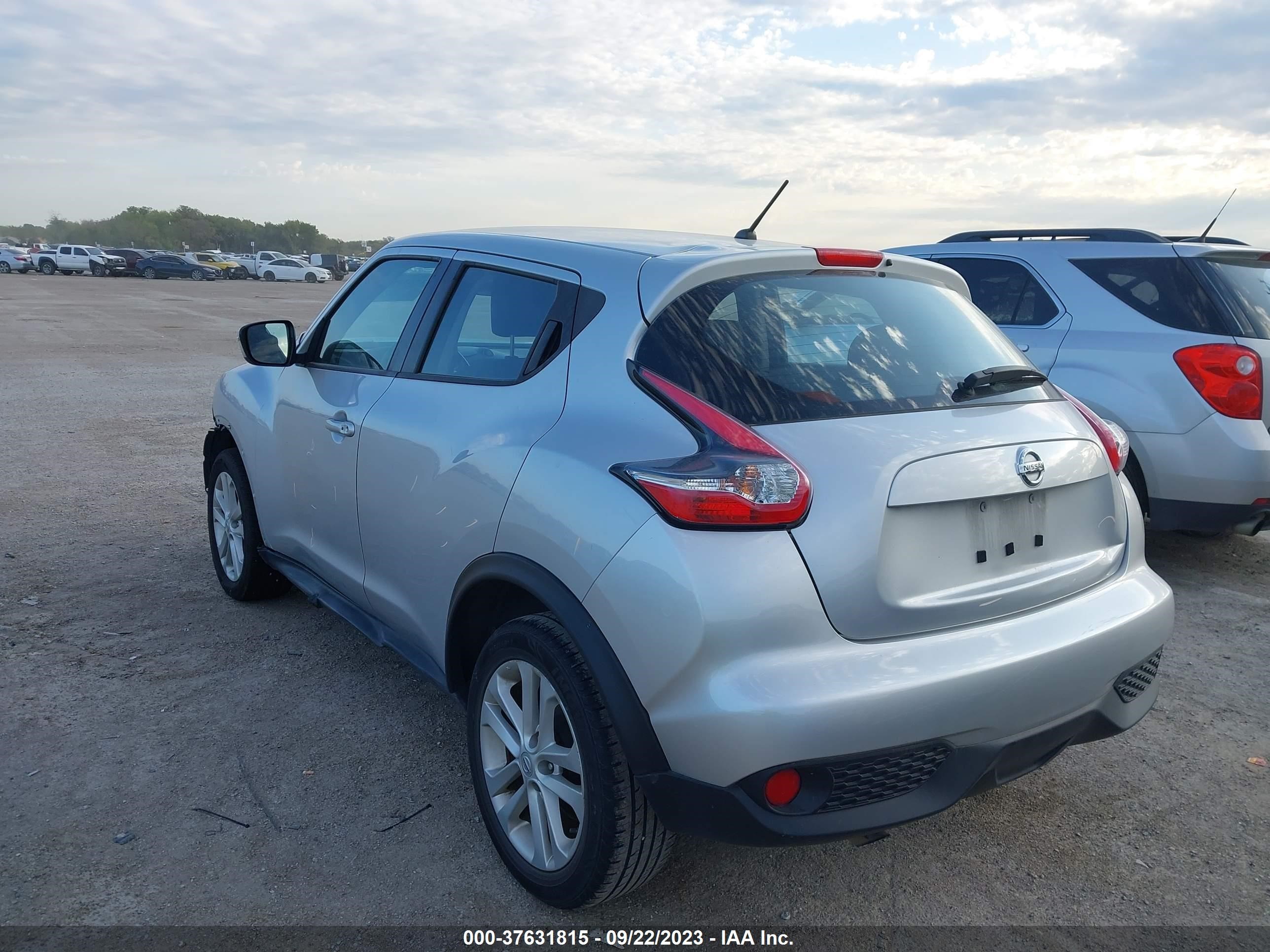 Photo 2 VIN: JN8AF5MR7HT702162 - NISSAN JUKE 