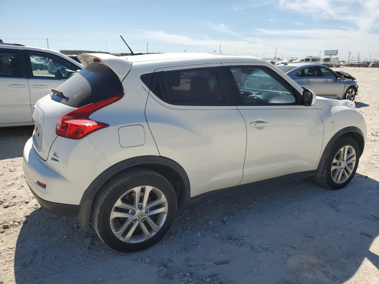 Photo 2 VIN: JN8AF5MR8DT210315 - NISSAN JUKE 