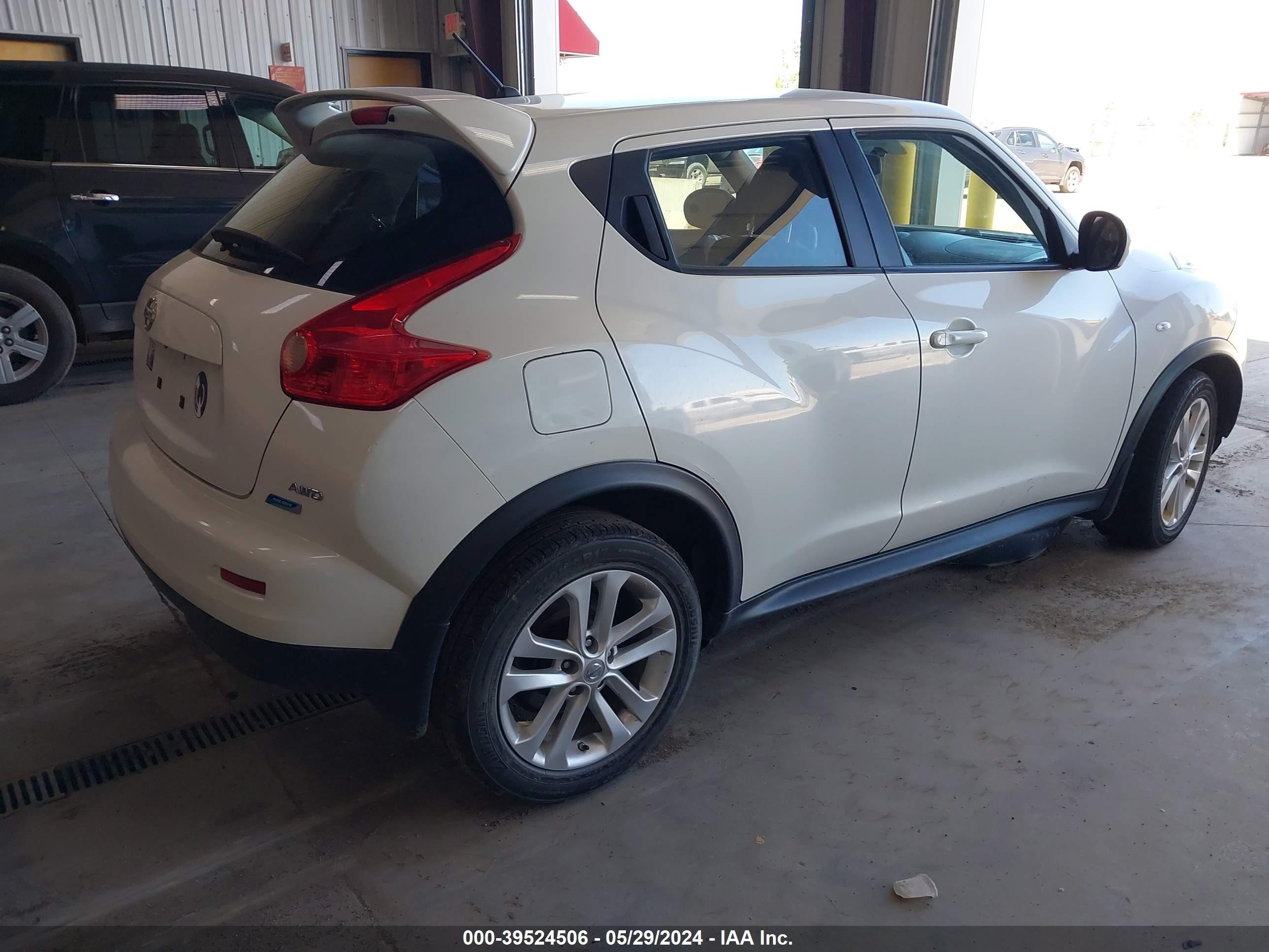 Photo 3 VIN: JN8AF5MV4ET483296 - NISSAN JUKE 