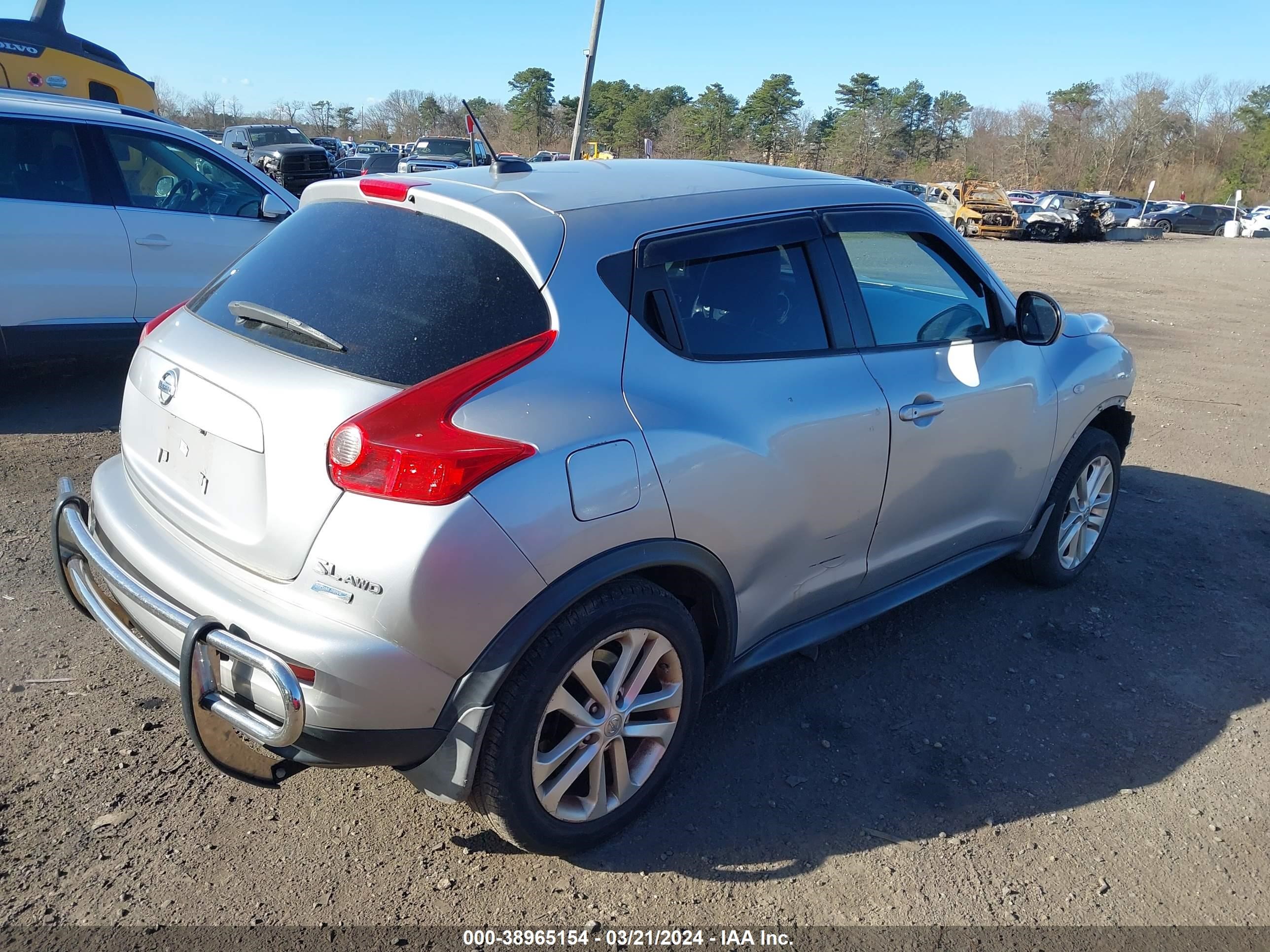 Photo 3 VIN: JN8AF5MV5CT108630 - NISSAN JUKE 