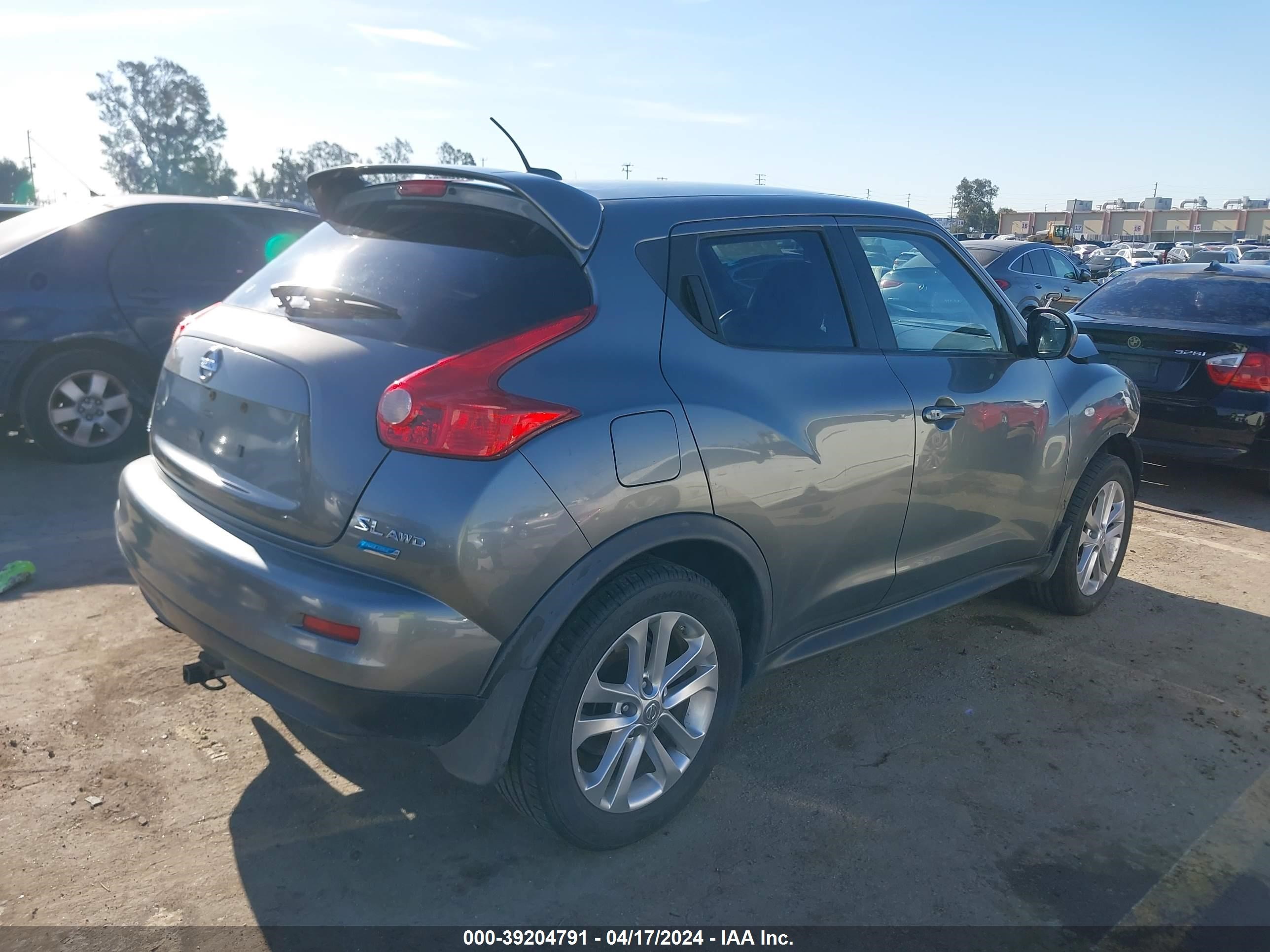 Photo 3 VIN: JN8AF5MV6CT124111 - NISSAN JUKE 