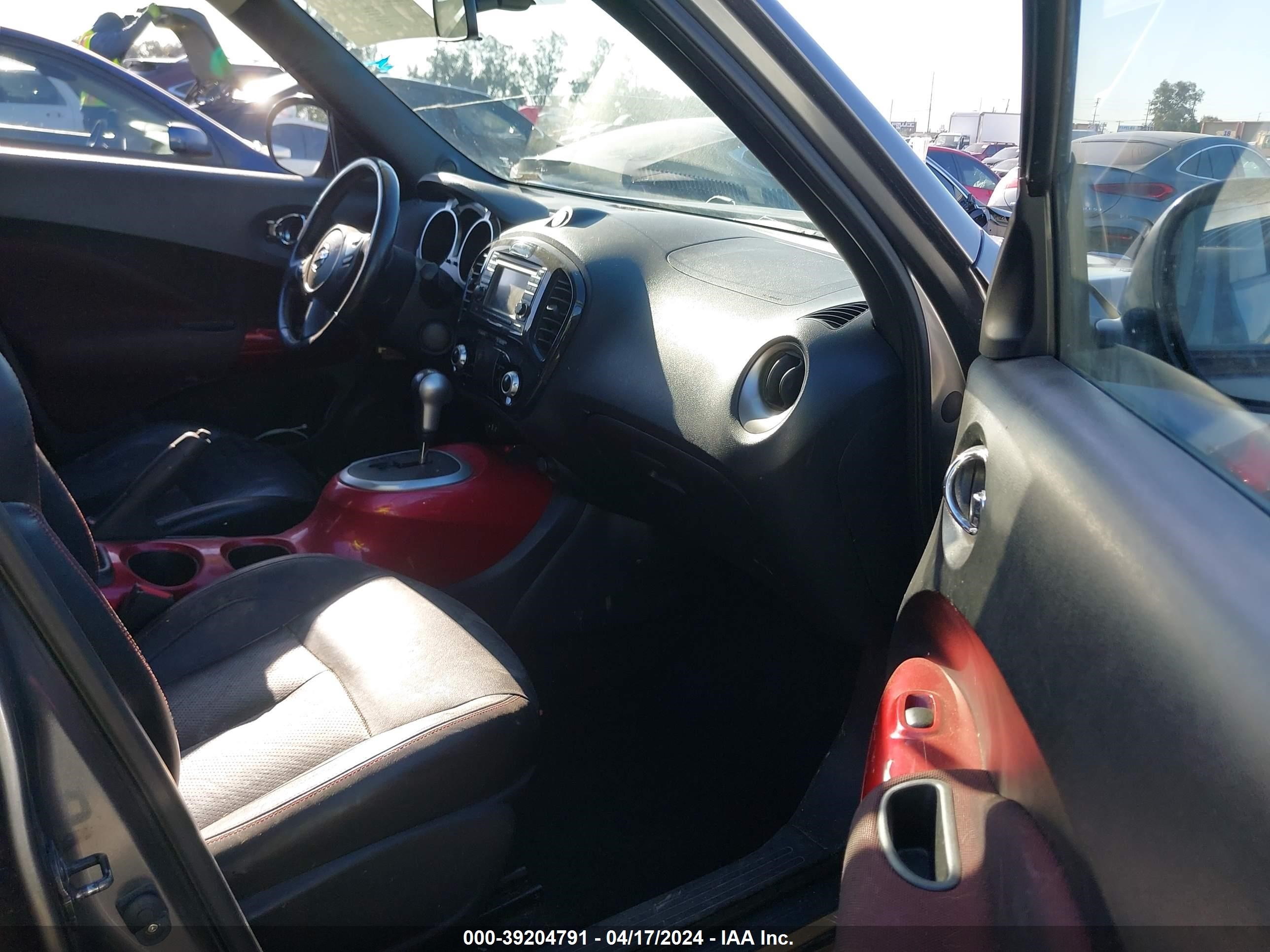 Photo 4 VIN: JN8AF5MV6CT124111 - NISSAN JUKE 