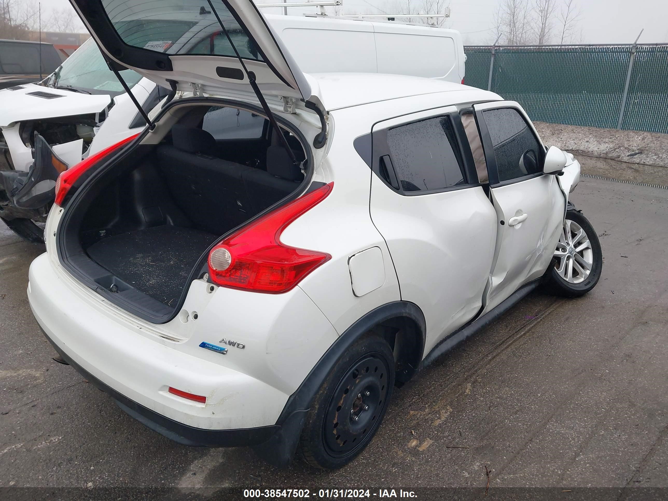 Photo 3 VIN: JN8AF5MV6DT231354 - NISSAN JUKE 