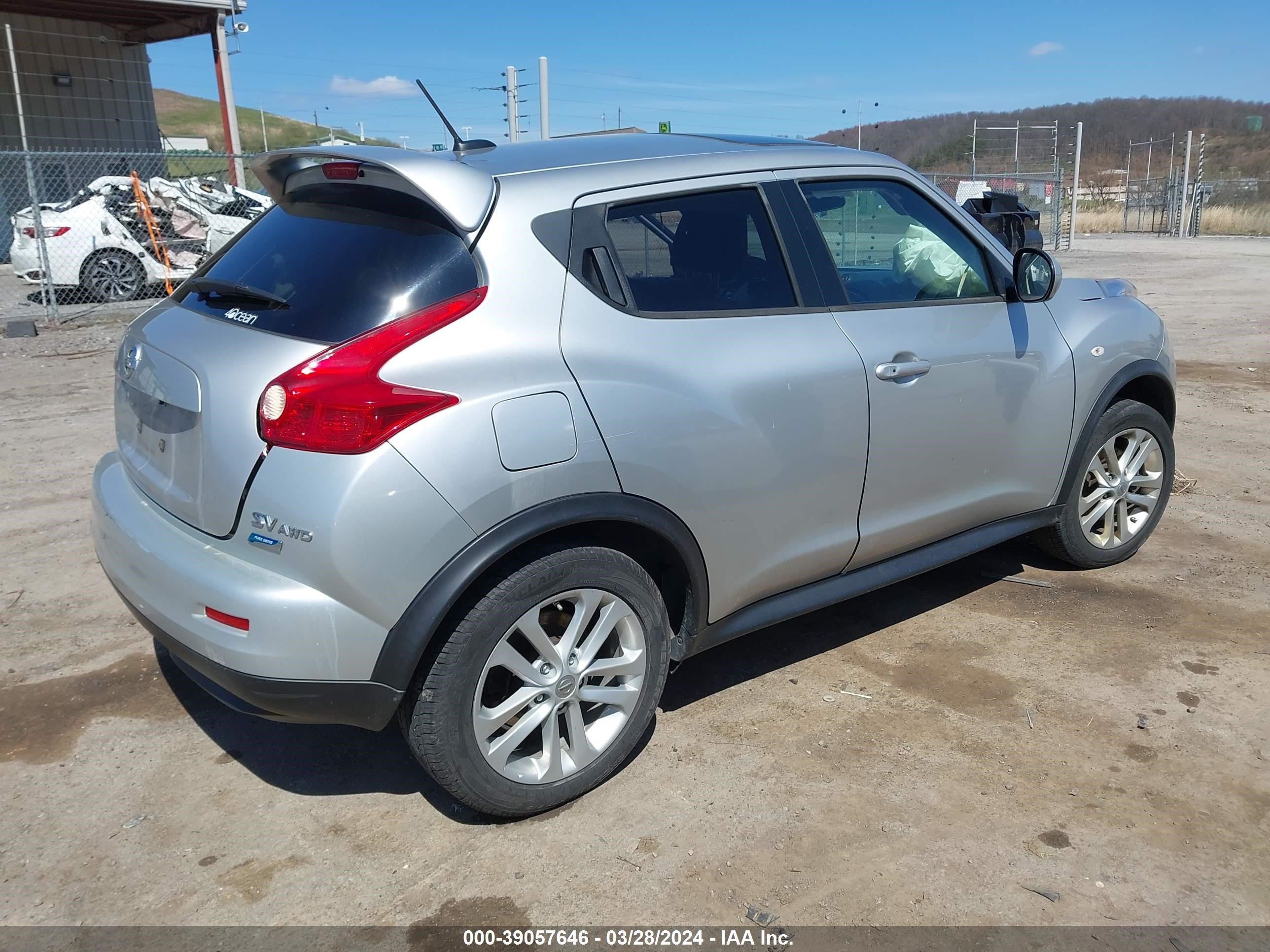 Photo 3 VIN: JN8AF5MV9ET359721 - NISSAN JUKE 