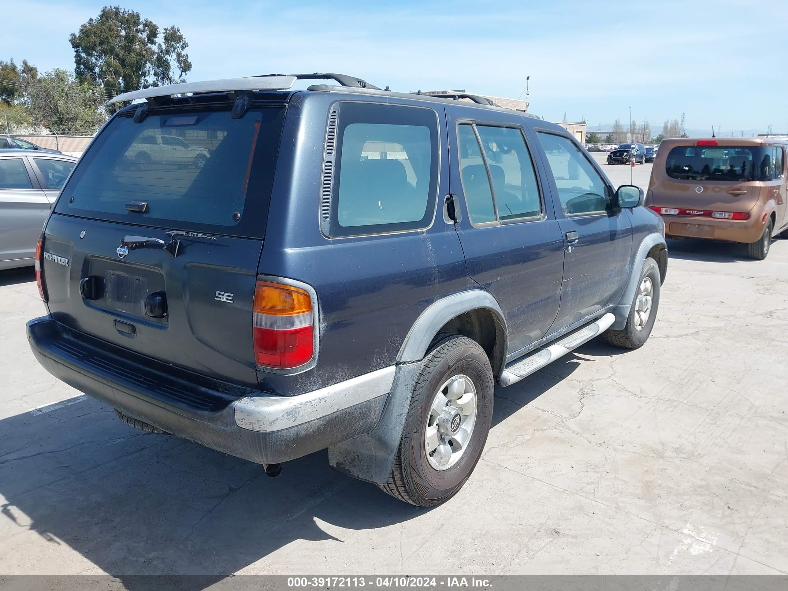 Photo 3 VIN: JN8AR05Y3VW137290 - NISSAN PATHFINDER 