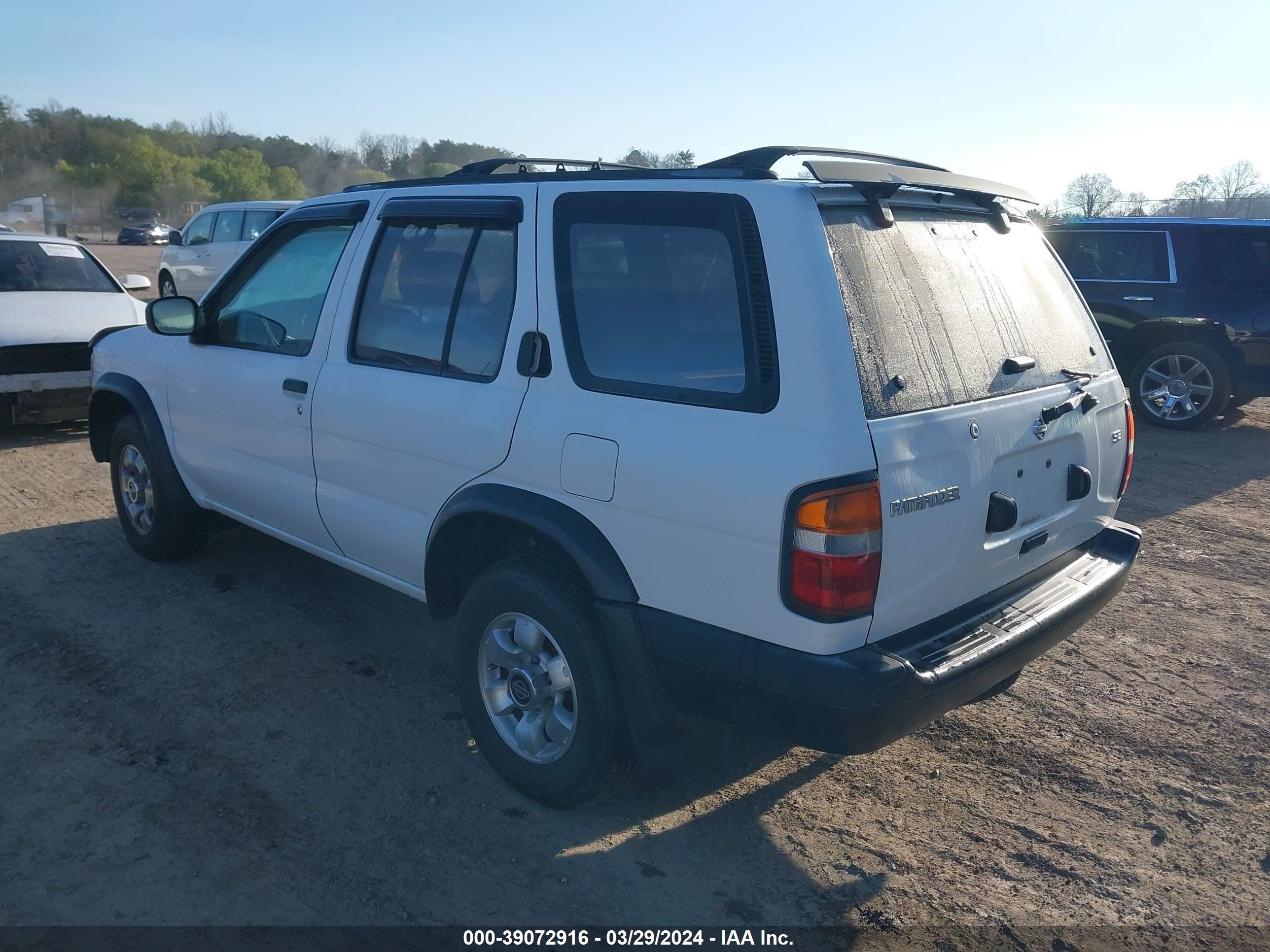 Photo 2 VIN: JN8AR05Y6TW042218 - NISSAN PATHFINDER 