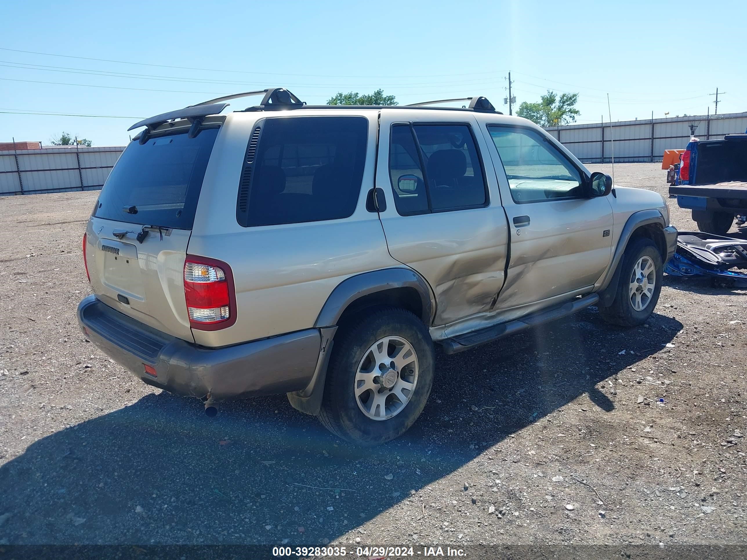 Photo 3 VIN: JN8AR07S2XW384778 - NISSAN PATHFINDER 