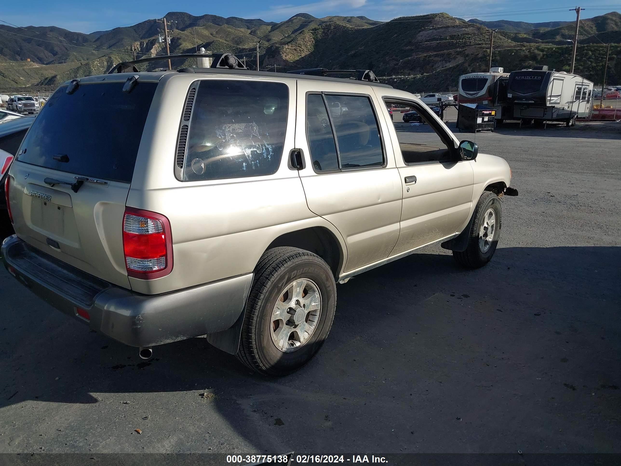 Photo 3 VIN: JN8AR07S6XW363688 - NISSAN PATHFINDER 