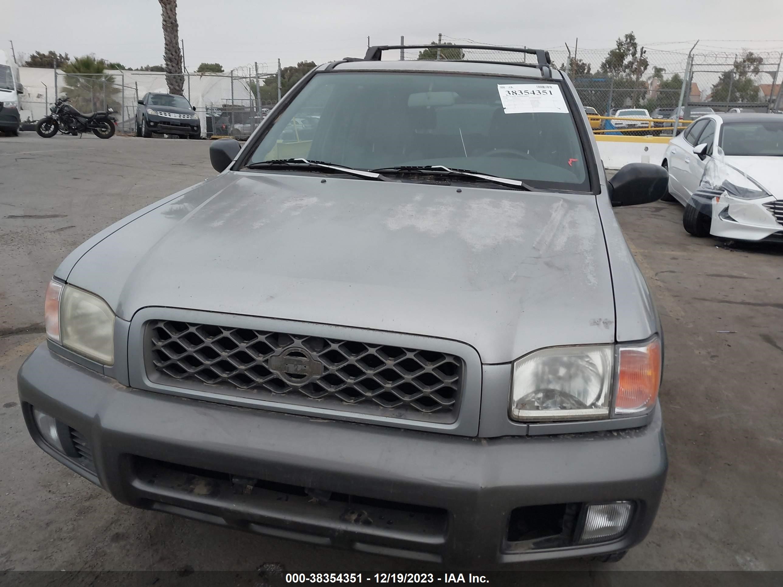 Photo 11 VIN: JN8AR07S7XW368169 - NISSAN PATHFINDER 