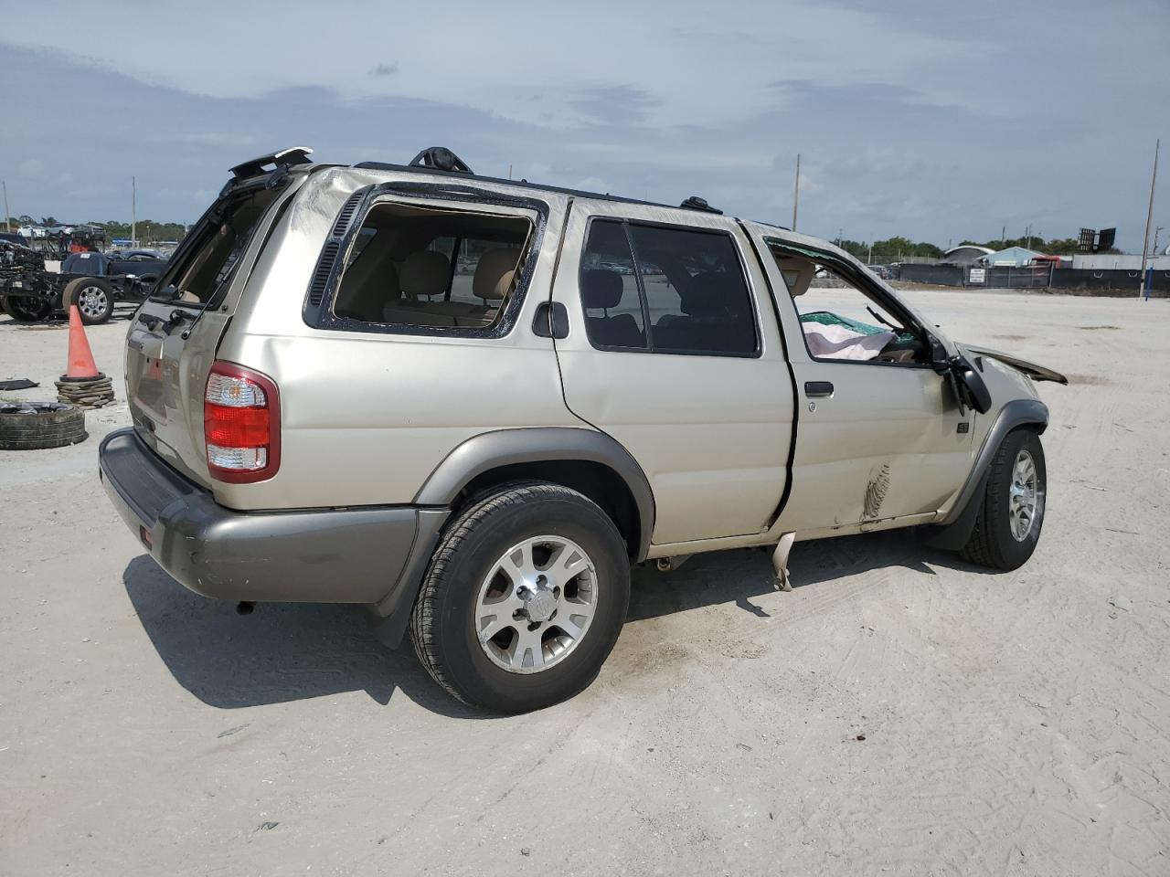 Photo 2 VIN: JN8AR07YXXW378330 - NISSAN PATHFINDER 