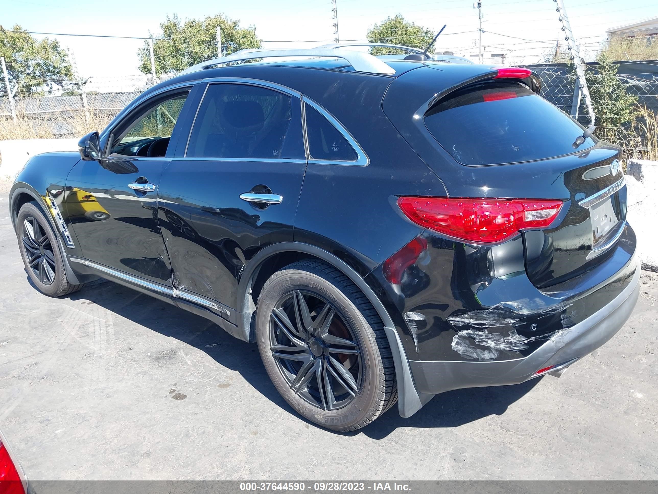 Photo 2 VIN: JN8AS1MW1BM734956 - INFINITI FX 