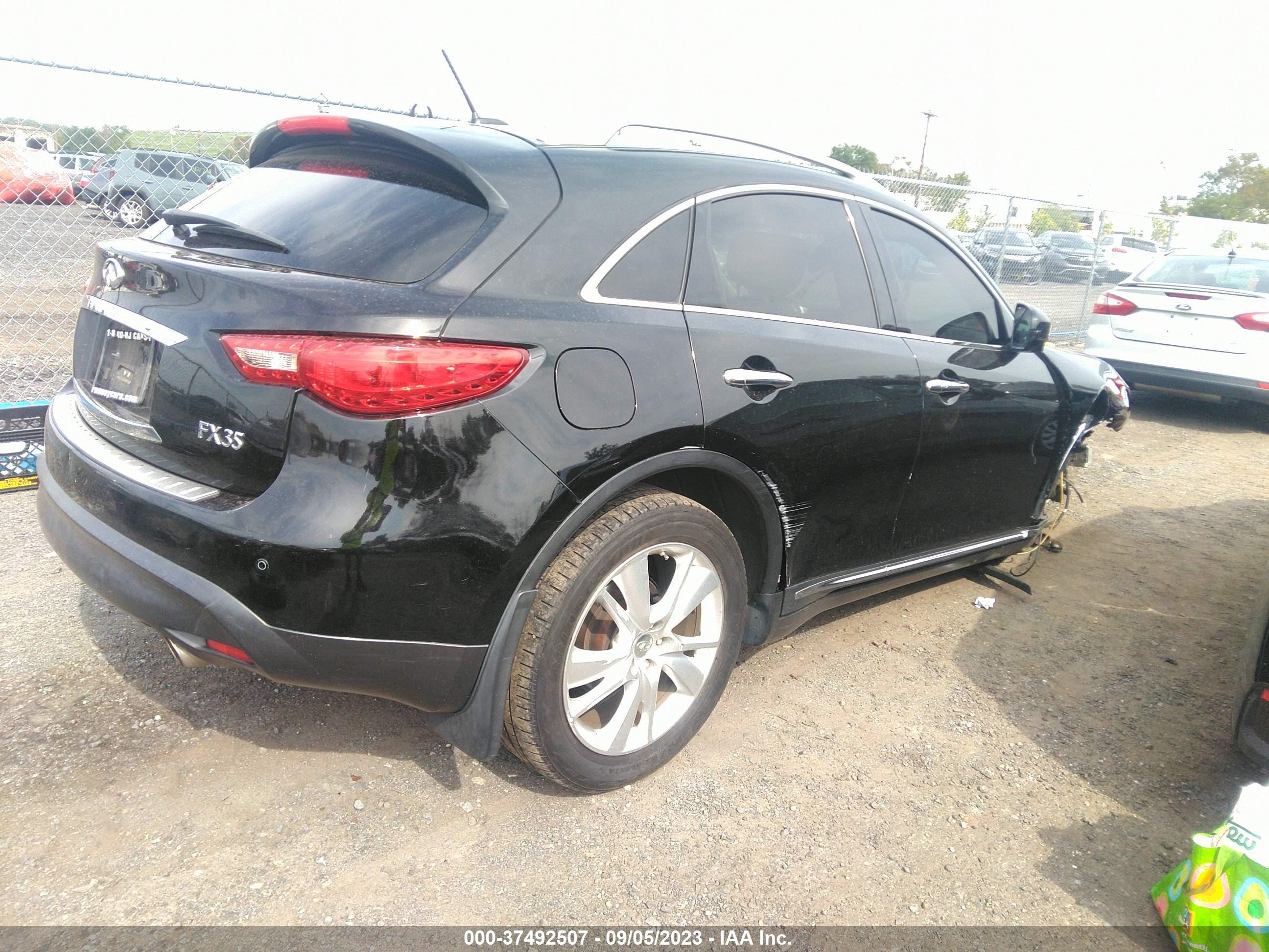 Photo 3 VIN: JN8AS1MW6CM155916 - INFINITI FX 