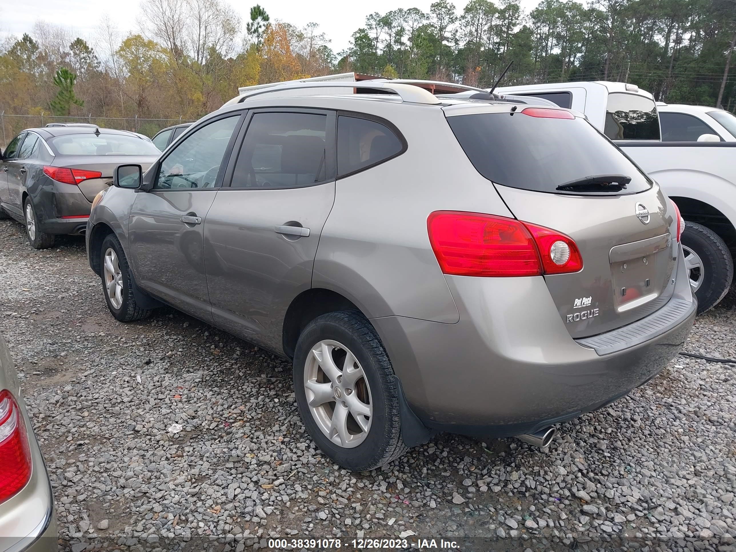 Photo 2 VIN: JN8AS58T08W010082 - NISSAN ROGUE 