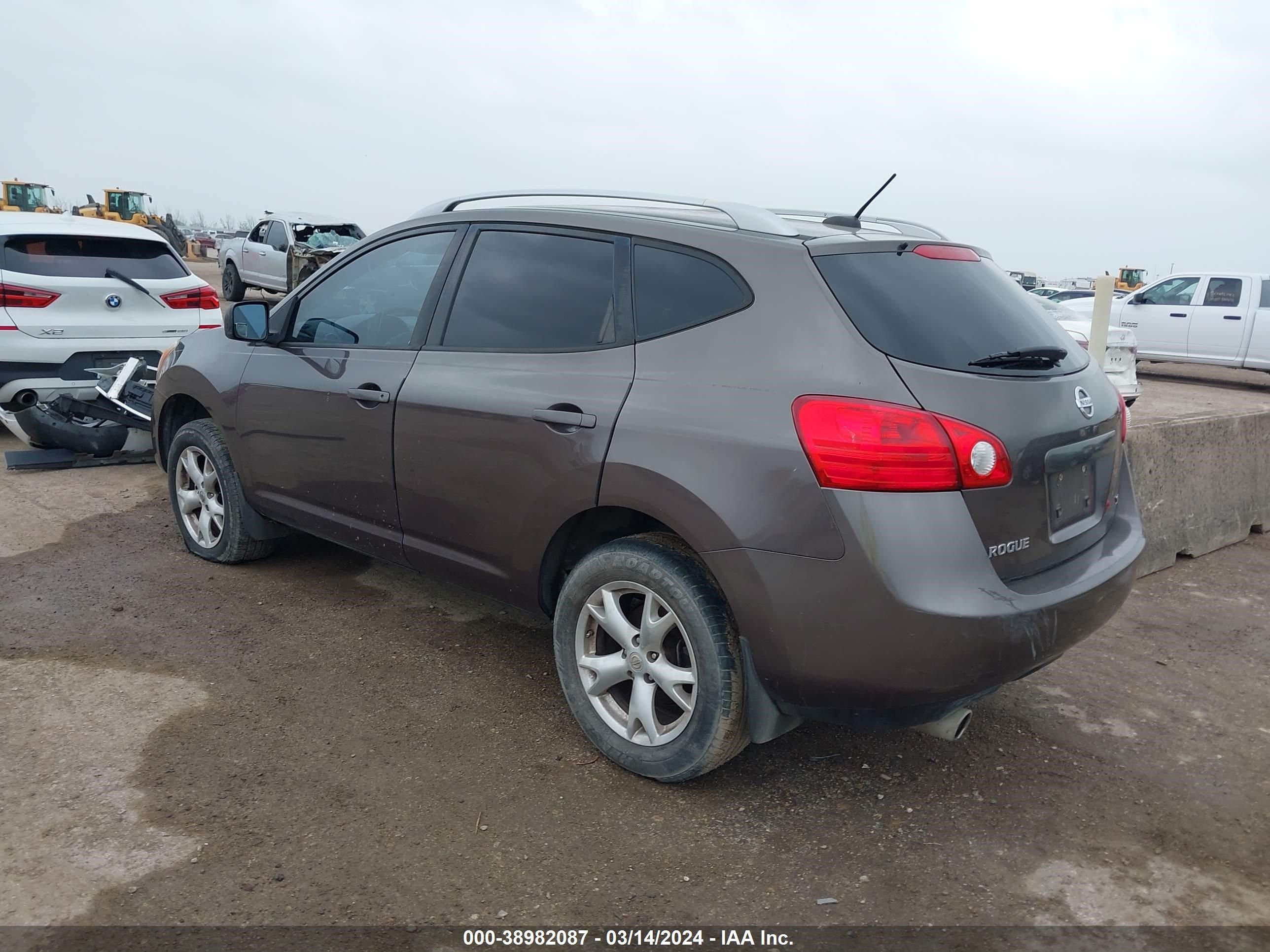 Photo 2 VIN: JN8AS58T48W306481 - NISSAN ROGUE 