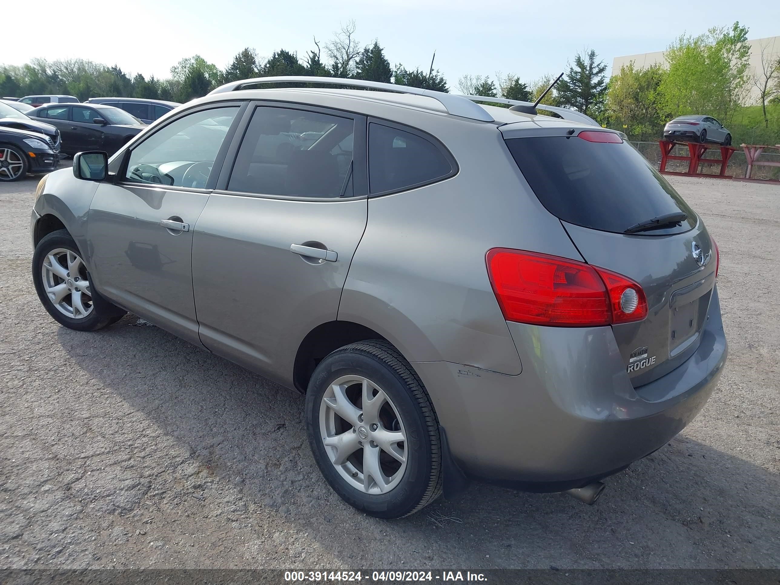 Photo 2 VIN: JN8AS58T68W004027 - NISSAN ROGUE 