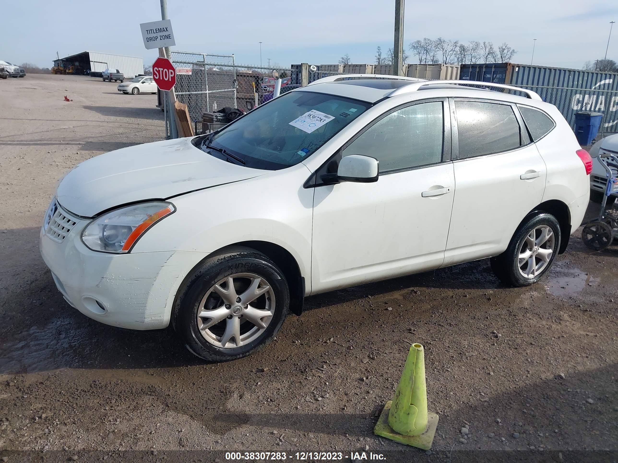 Photo 1 VIN: JN8AS58T68W008935 - NISSAN ROGUE 