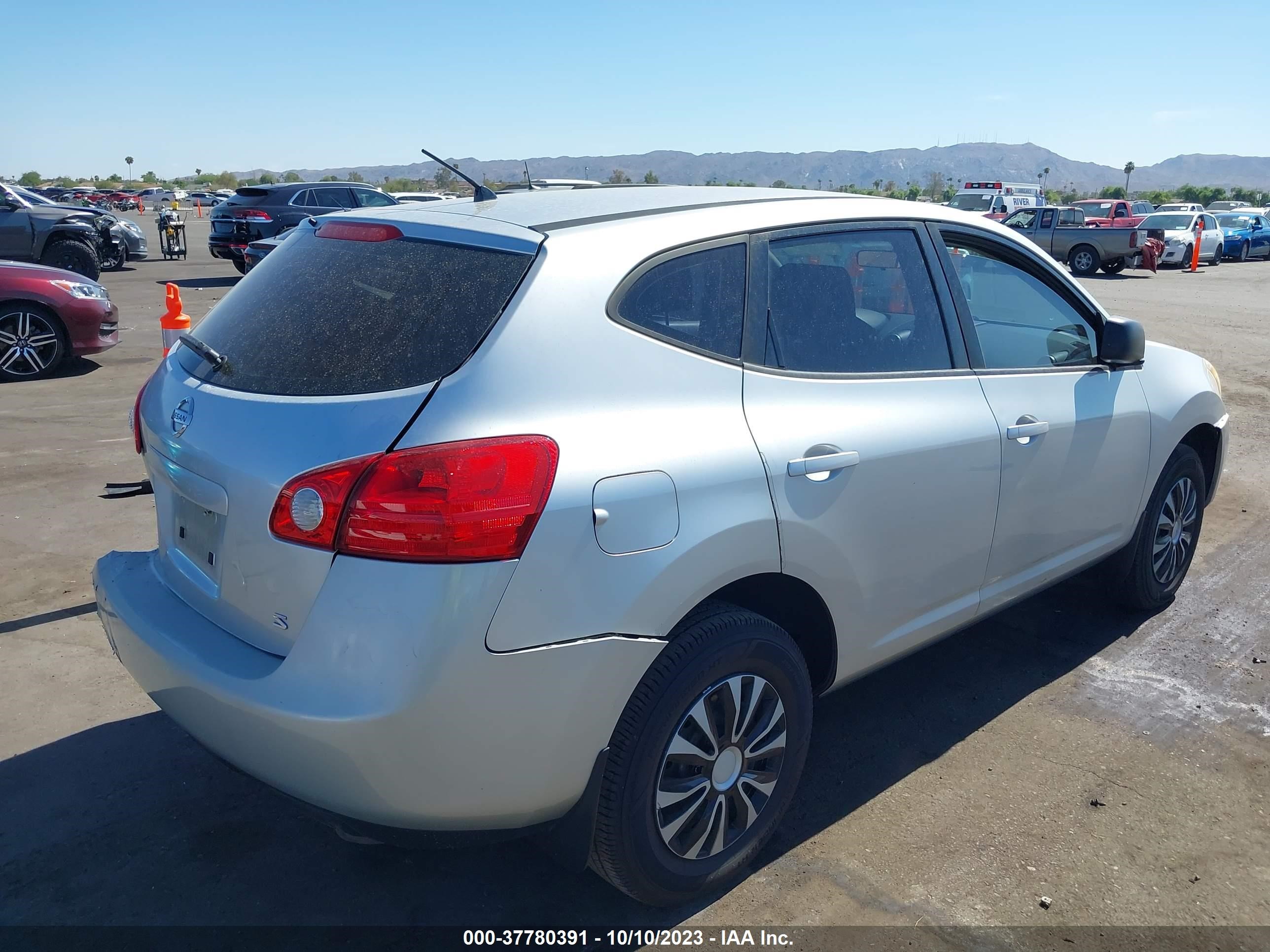 Photo 3 VIN: JN8AS58T98W025745 - NISSAN ROGUE 