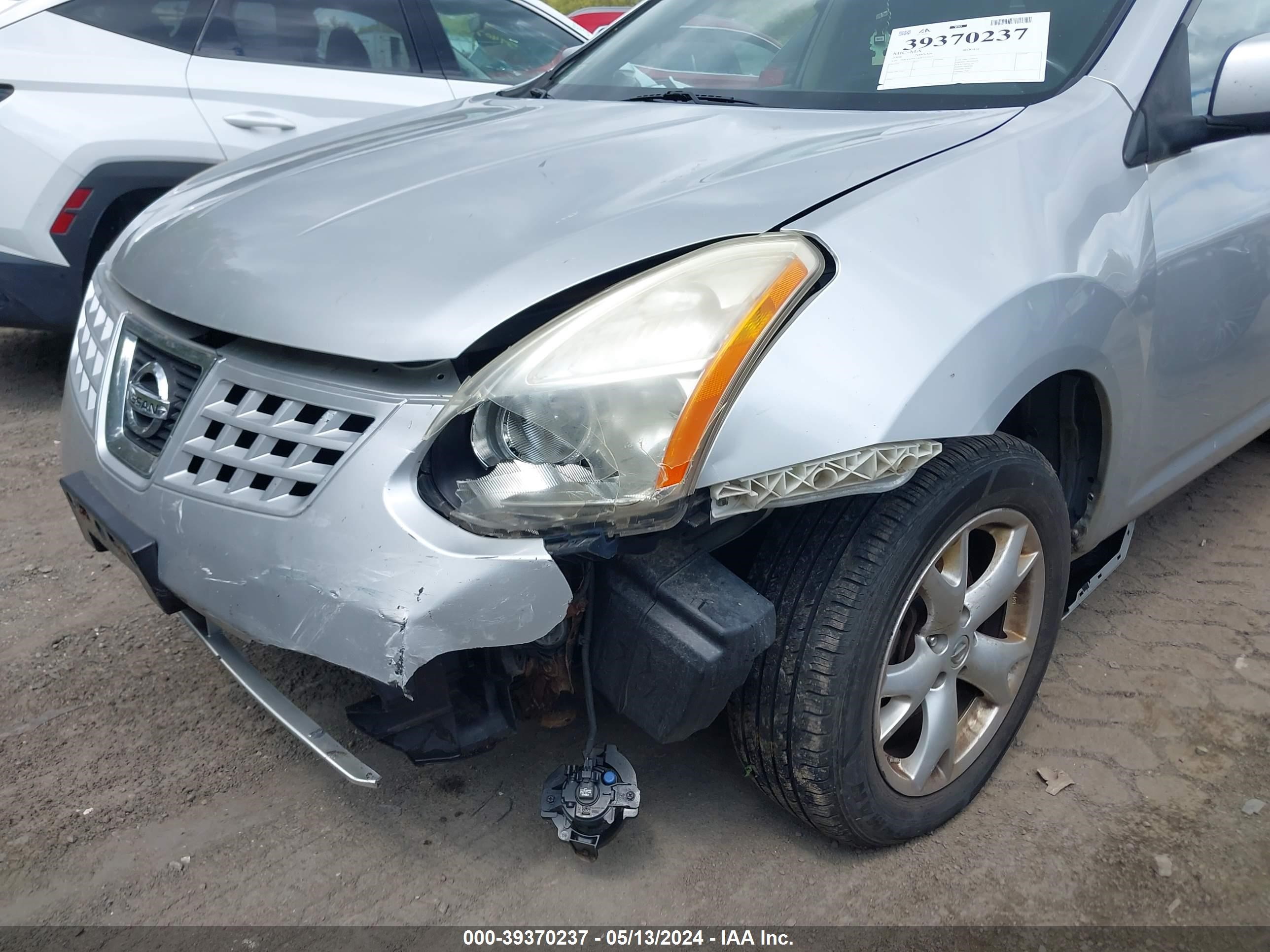 Photo 5 VIN: JN8AS58V18W127557 - NISSAN ROGUE 