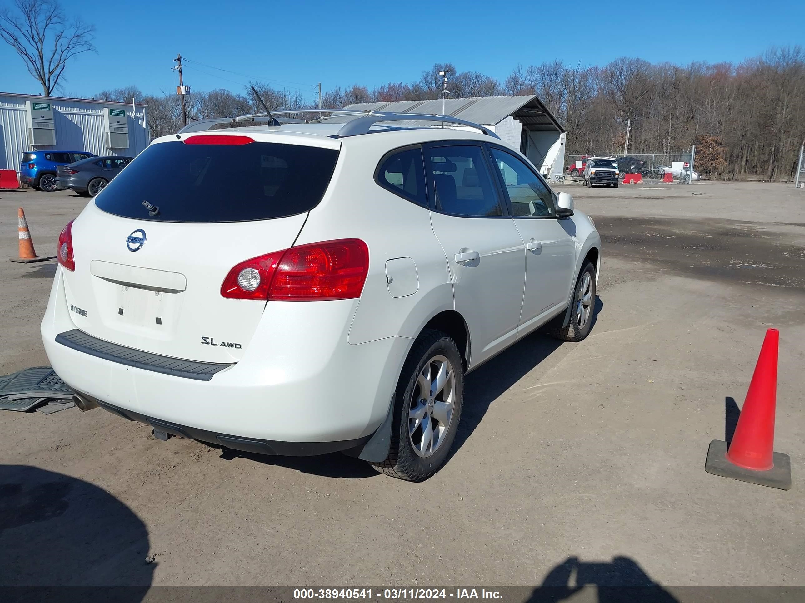 Photo 3 VIN: JN8AS58V68W105683 - NISSAN ROGUE 