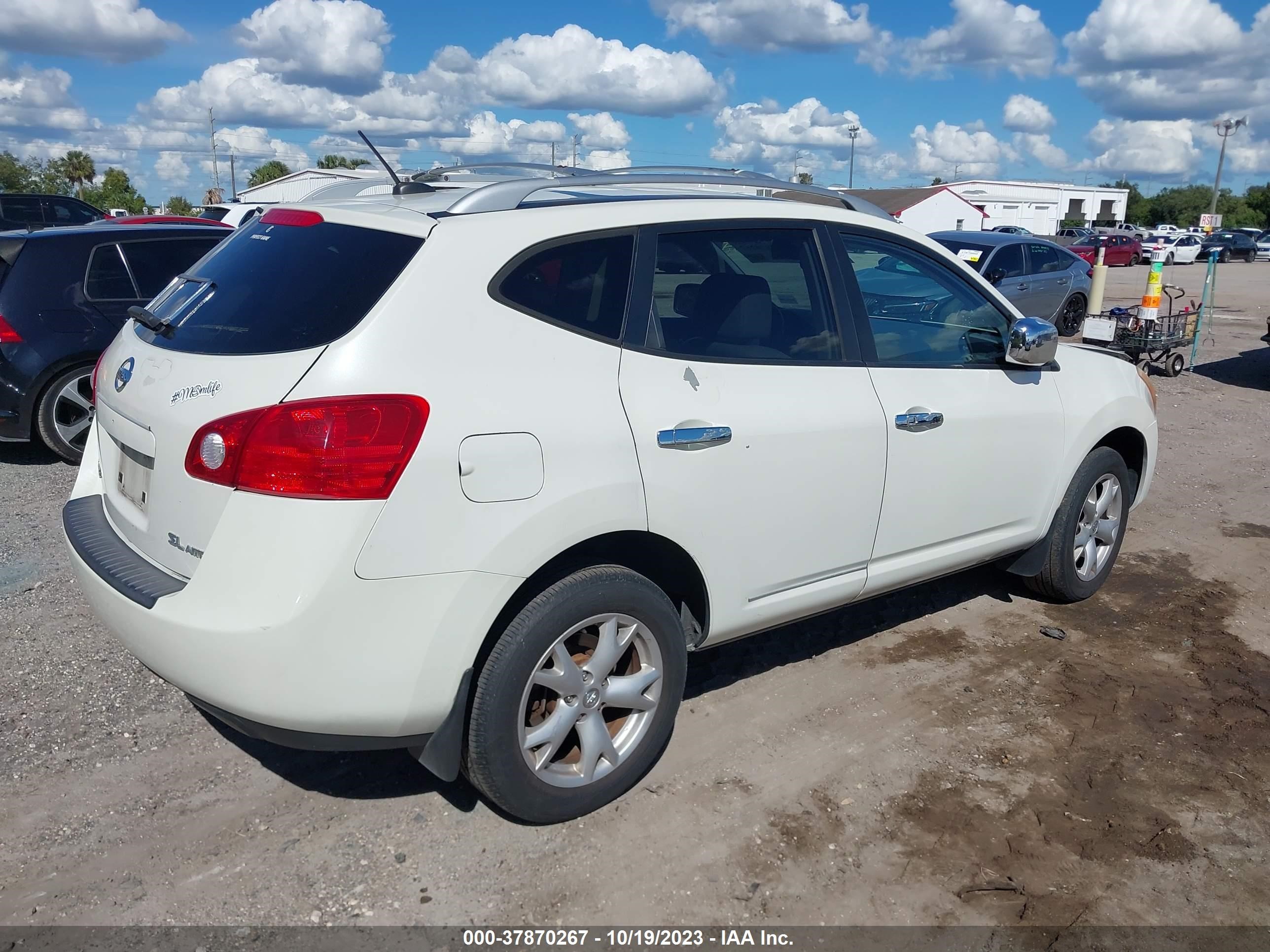 Photo 3 VIN: JN8AS58V69W445000 - NISSAN ROGUE 