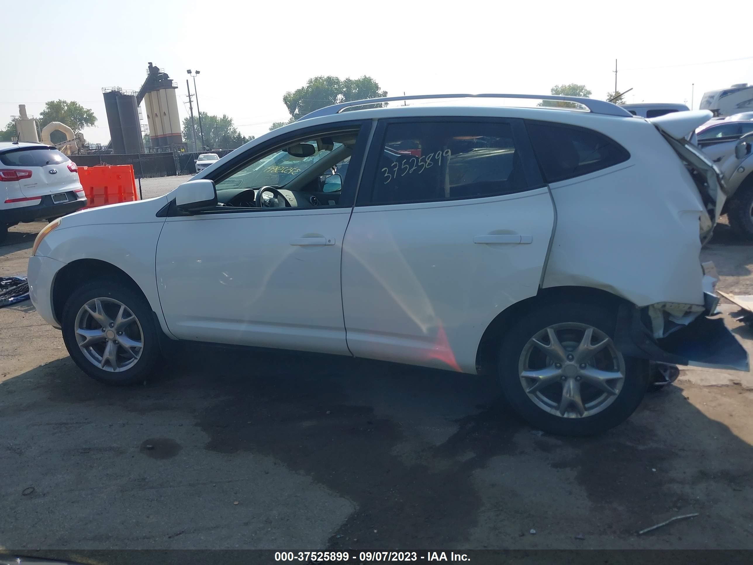 Photo 14 VIN: JN8AS58V78W136506 - NISSAN ROGUE 