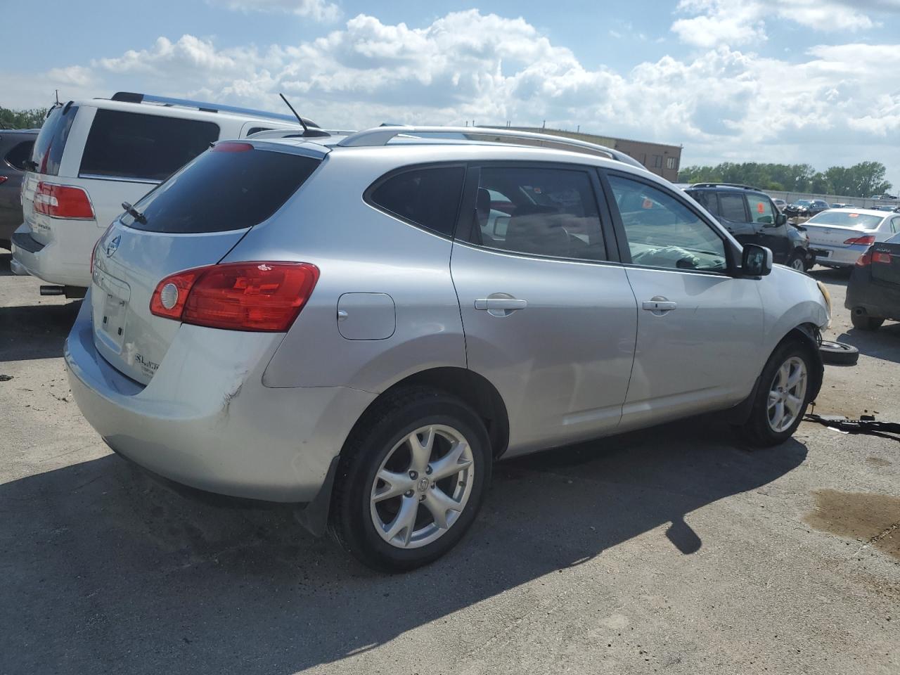 Photo 2 VIN: JN8AS58V98W138094 - NISSAN ROGUE 