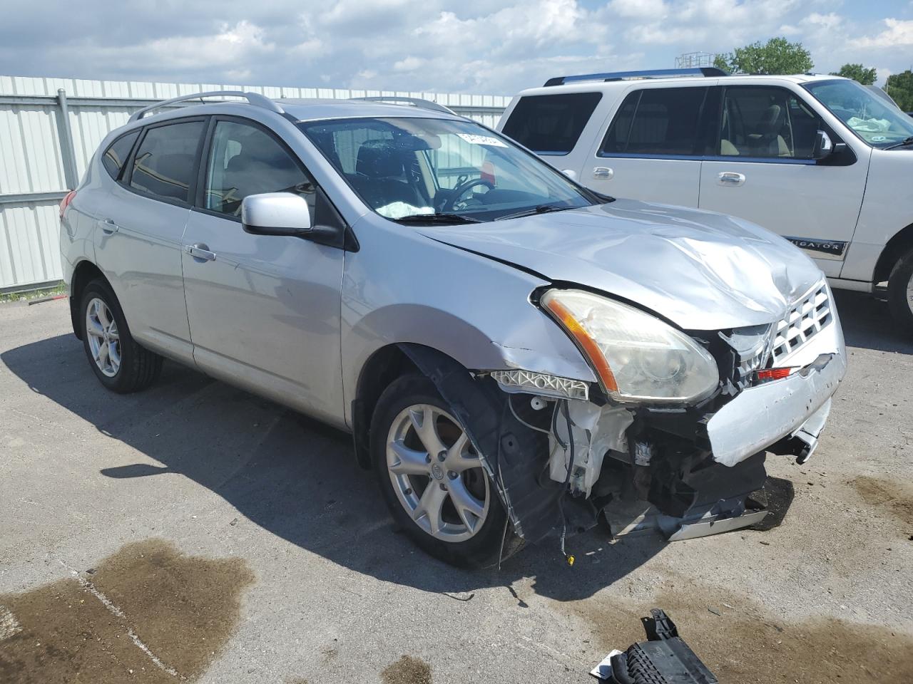 Photo 3 VIN: JN8AS58V98W138094 - NISSAN ROGUE 