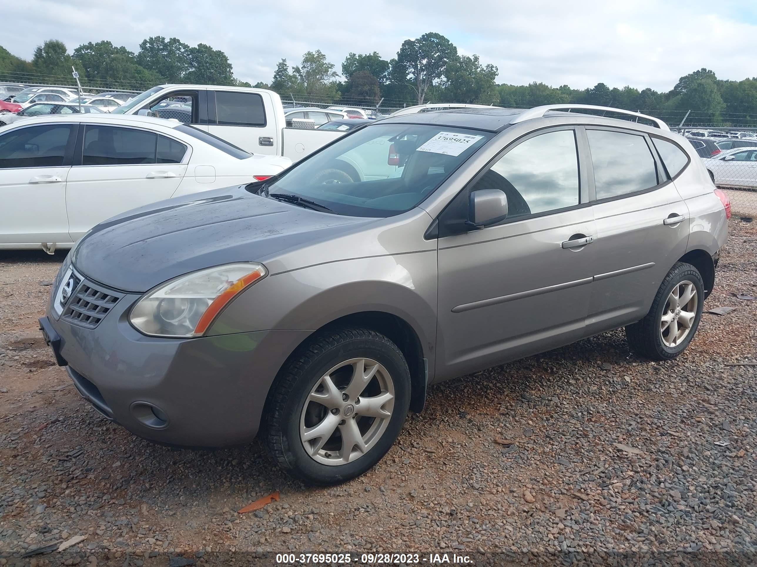 Photo 1 VIN: JN8AS58V99W174501 - NISSAN ROGUE 