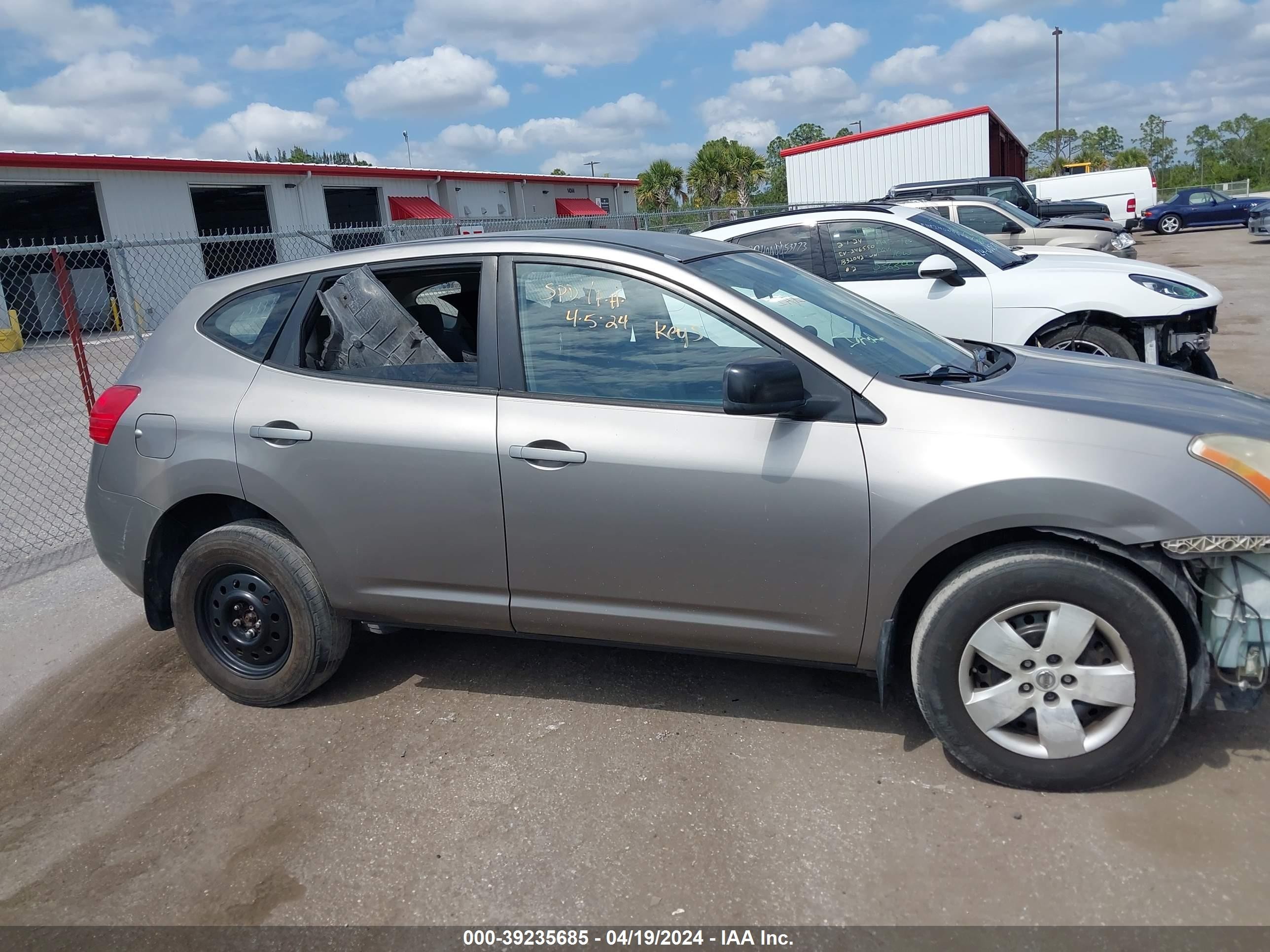 Photo 12 VIN: JN8AS58VX8W405369 - NISSAN ROGUE 