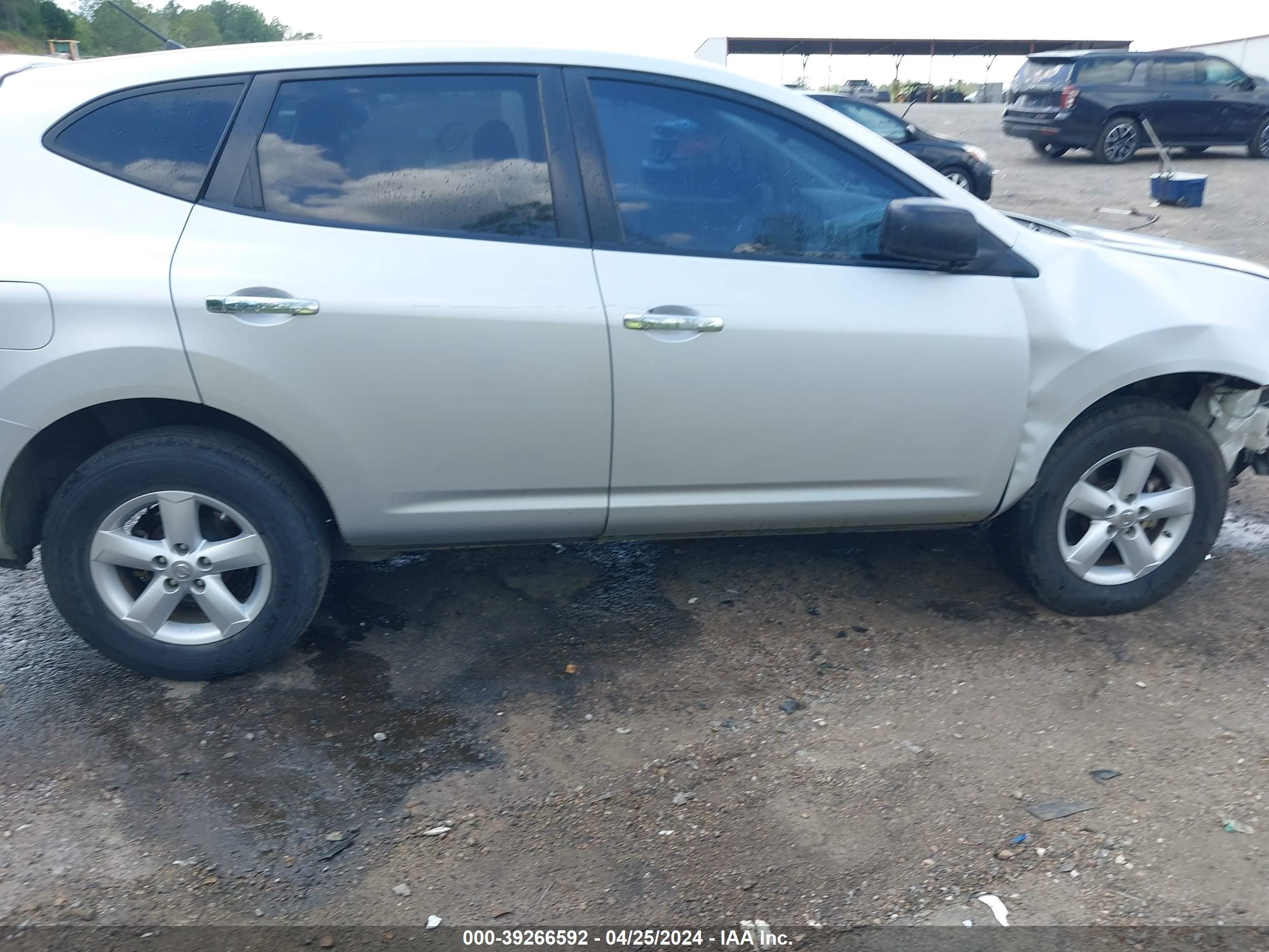 Photo 13 VIN: JN8AS5MT0AW017447 - NISSAN ROGUE 