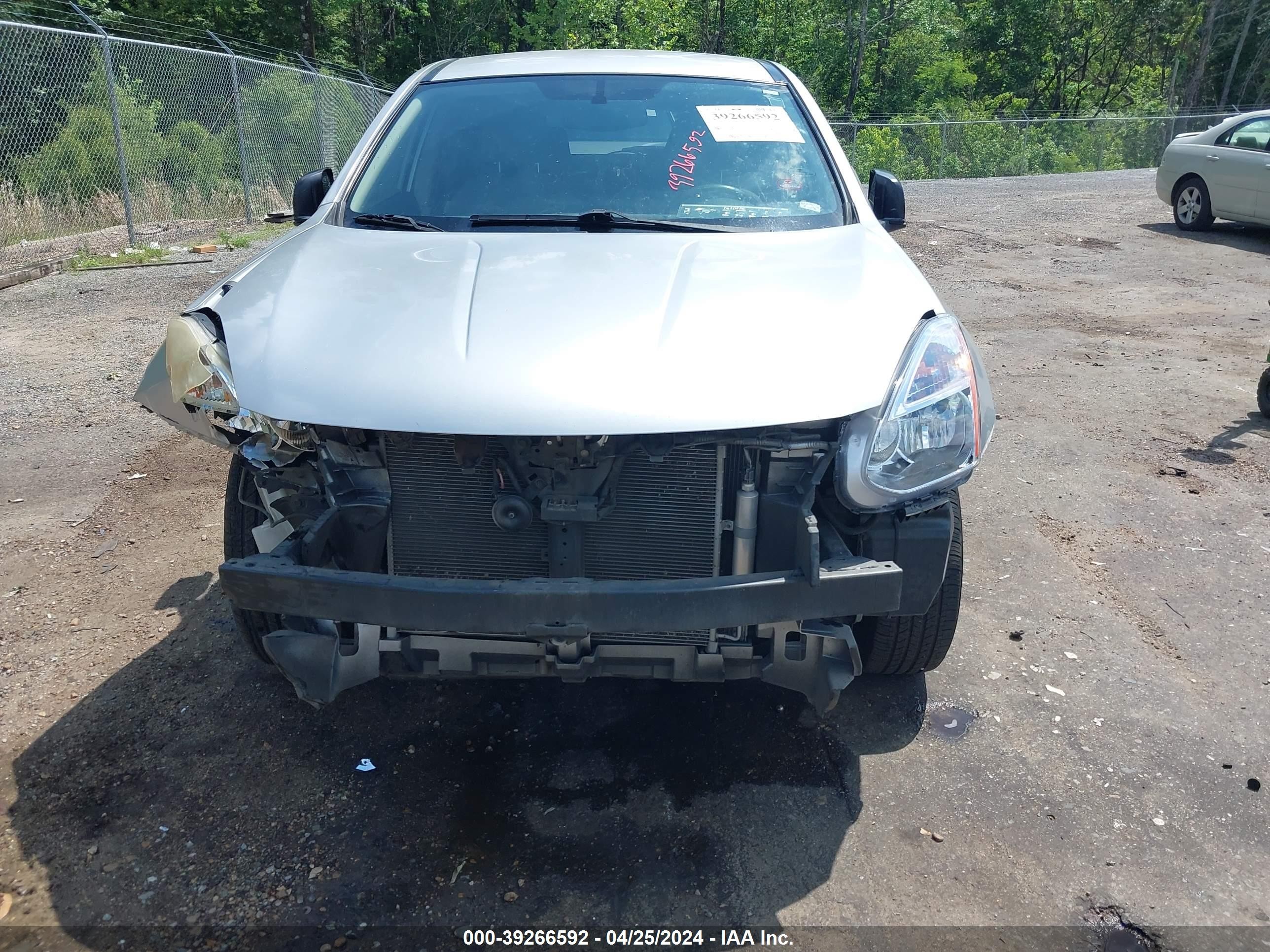 Photo 5 VIN: JN8AS5MT0AW017447 - NISSAN ROGUE 