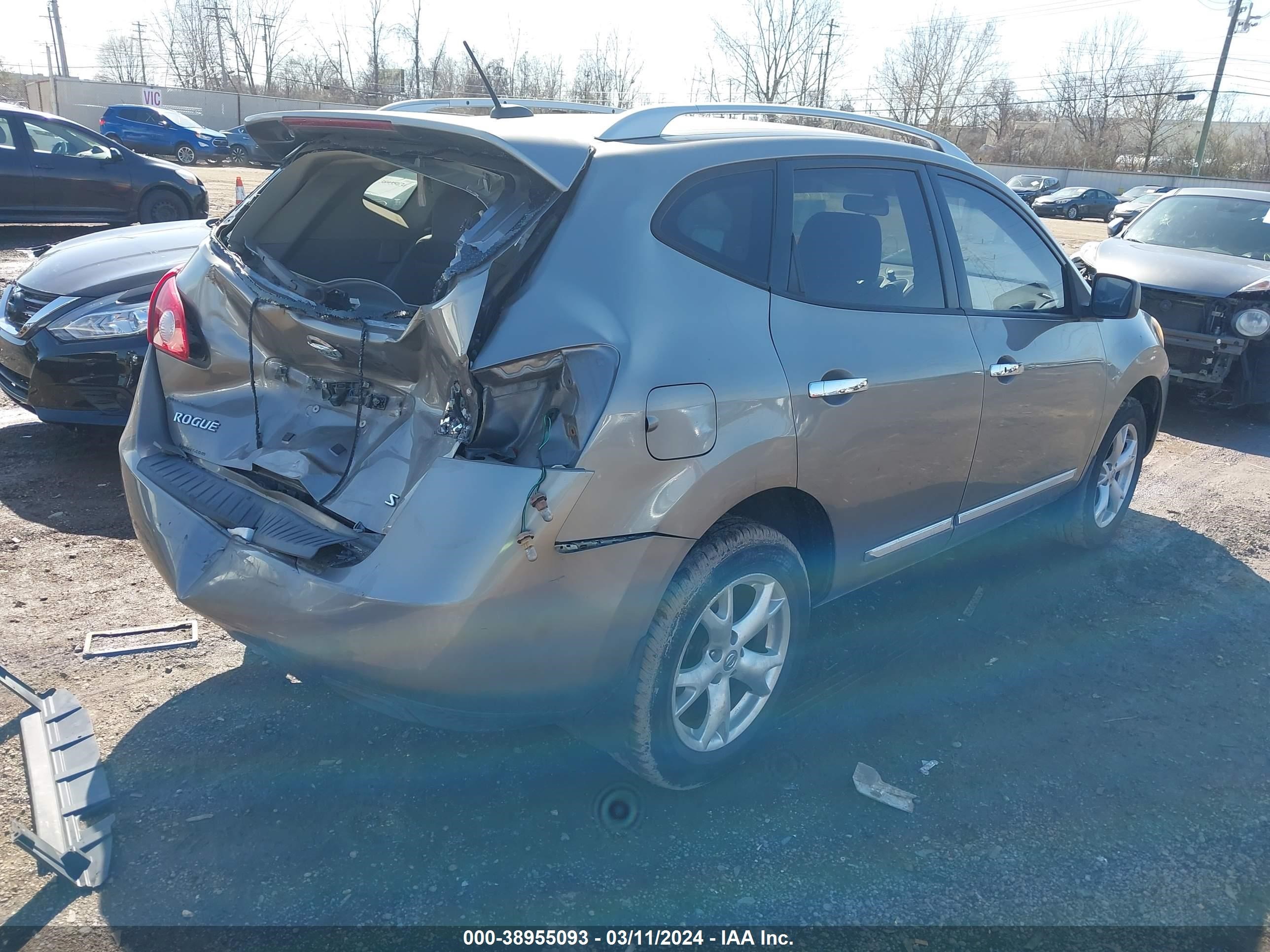 Photo 3 VIN: JN8AS5MT0BW567183 - NISSAN ROGUE 