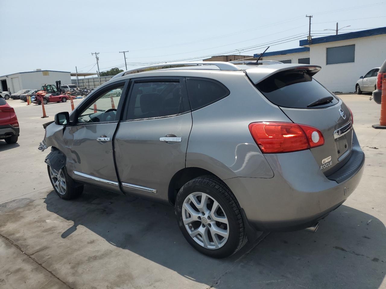 Photo 1 VIN: JN8AS5MT0BW567555 - NISSAN ROGUE 