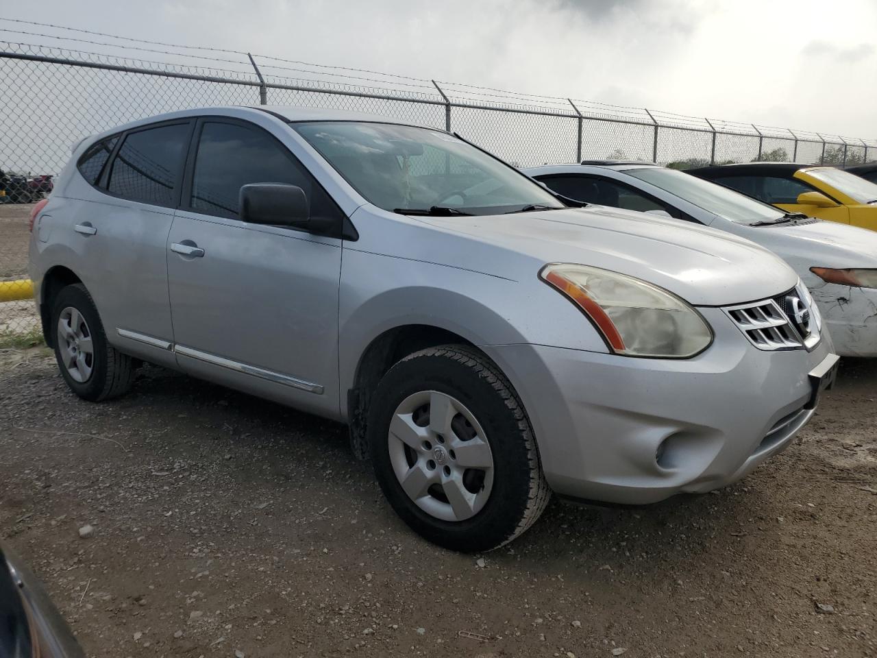 Photo 3 VIN: JN8AS5MT0BW575526 - NISSAN ROGUE 