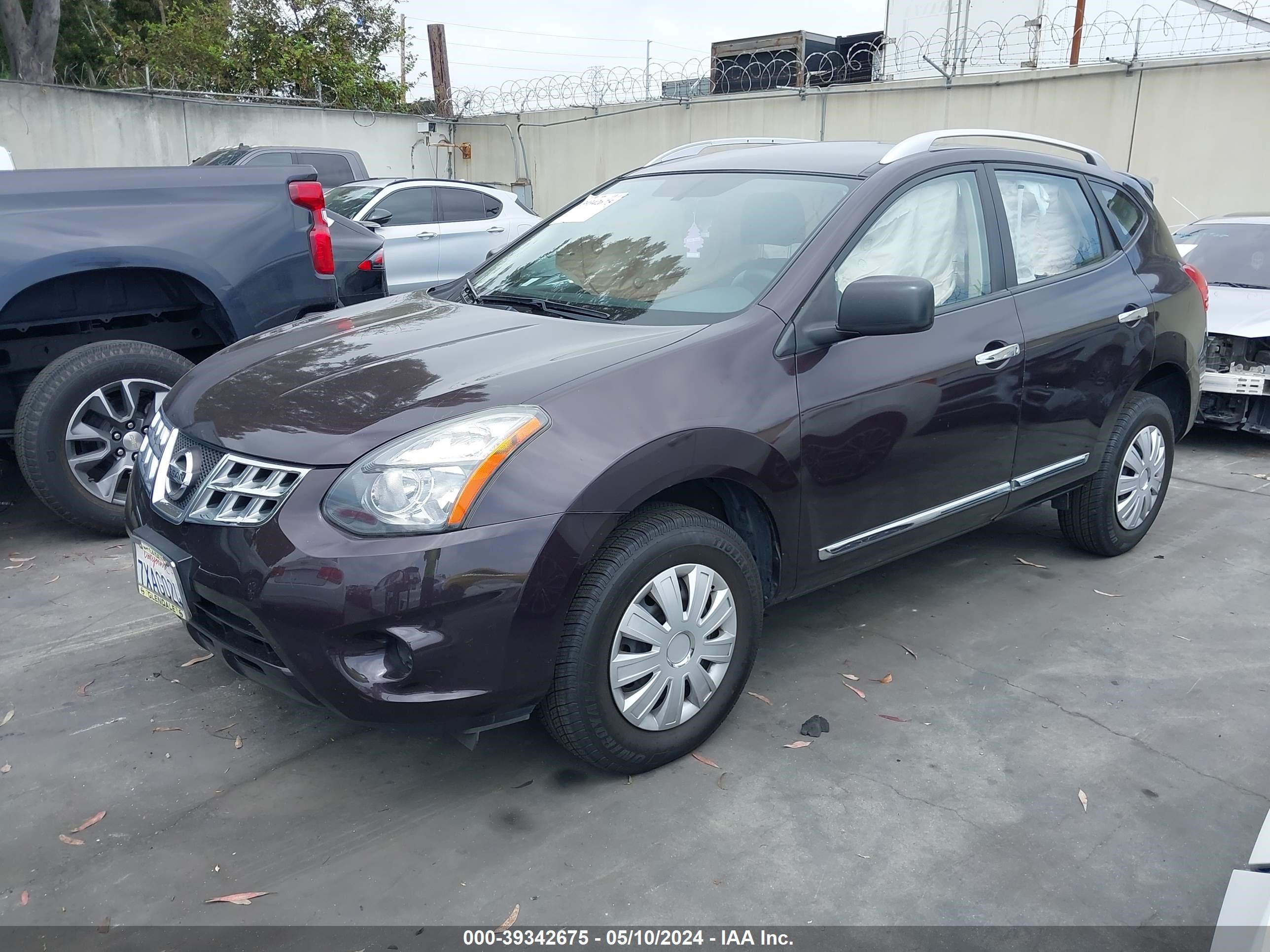 Photo 1 VIN: JN8AS5MT0FW159062 - NISSAN ROGUE 