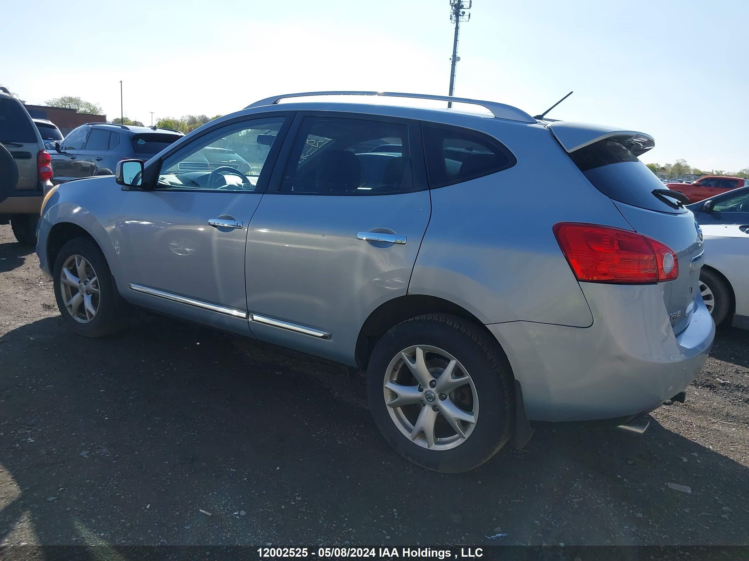 Photo 2 VIN: JN8AS5MT1BW170601 - NISSAN ROGUE 