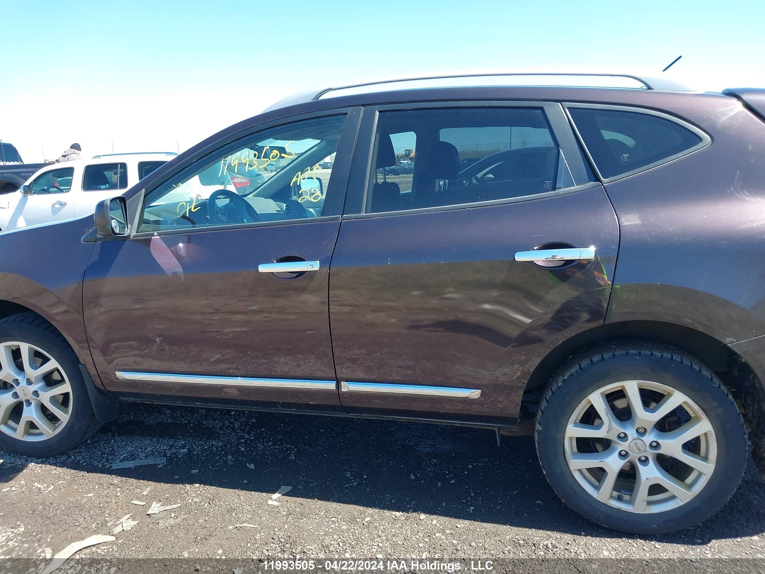 Photo 13 VIN: JN8AS5MT1CW258887 - NISSAN ROGUE 