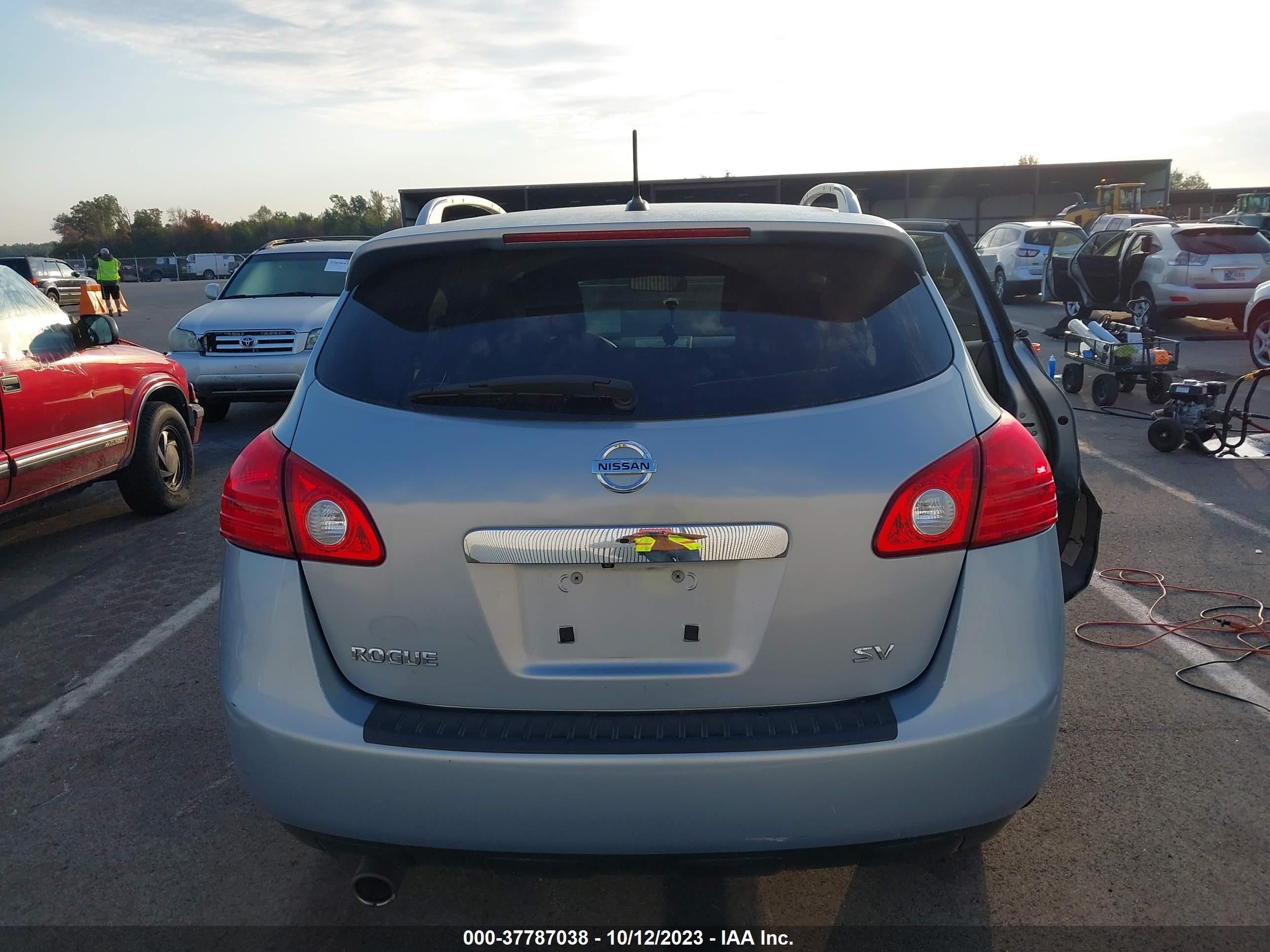 Photo 15 VIN: JN8AS5MT1DW014352 - NISSAN ROGUE 