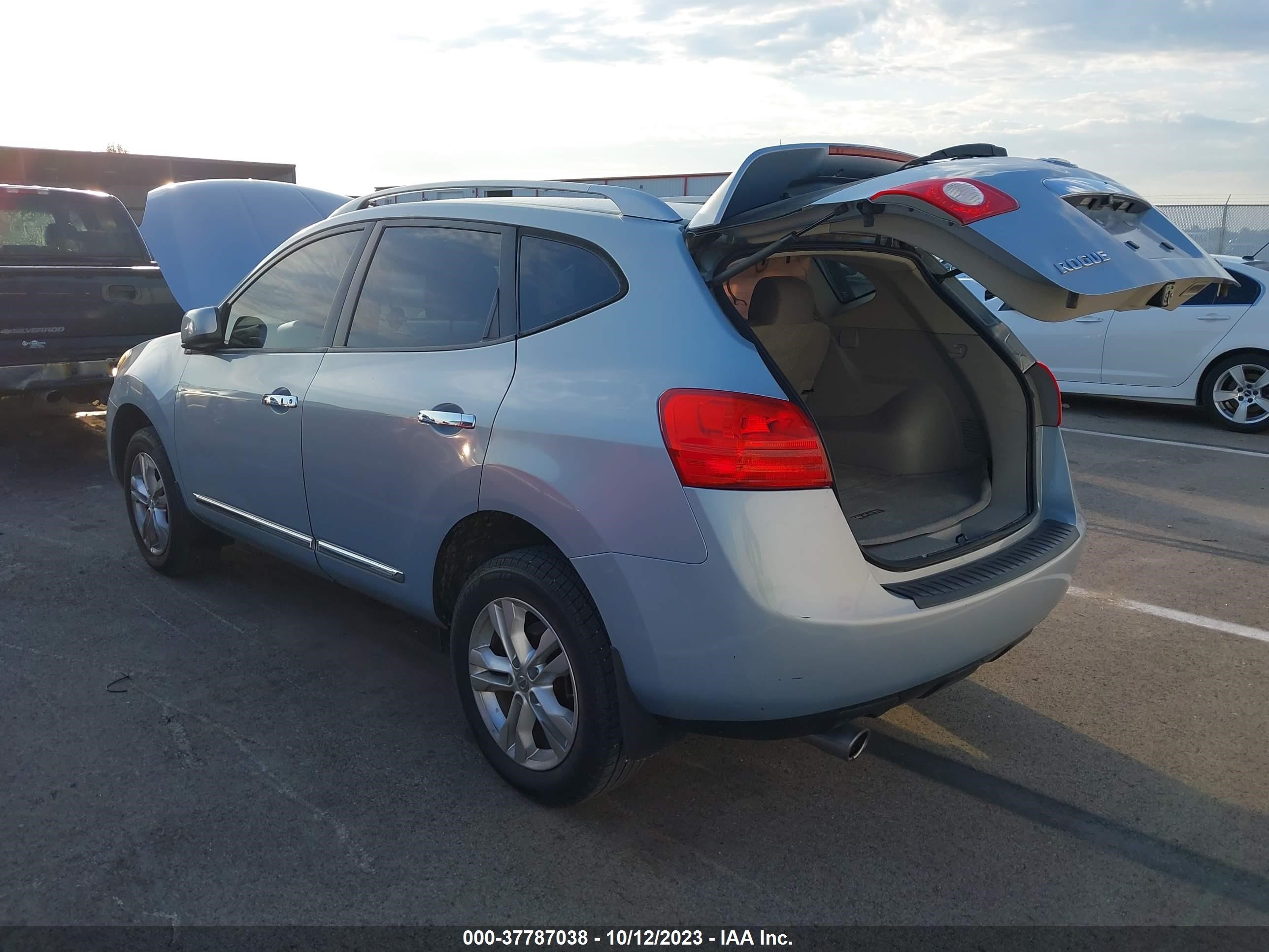 Photo 2 VIN: JN8AS5MT1DW014352 - NISSAN ROGUE 