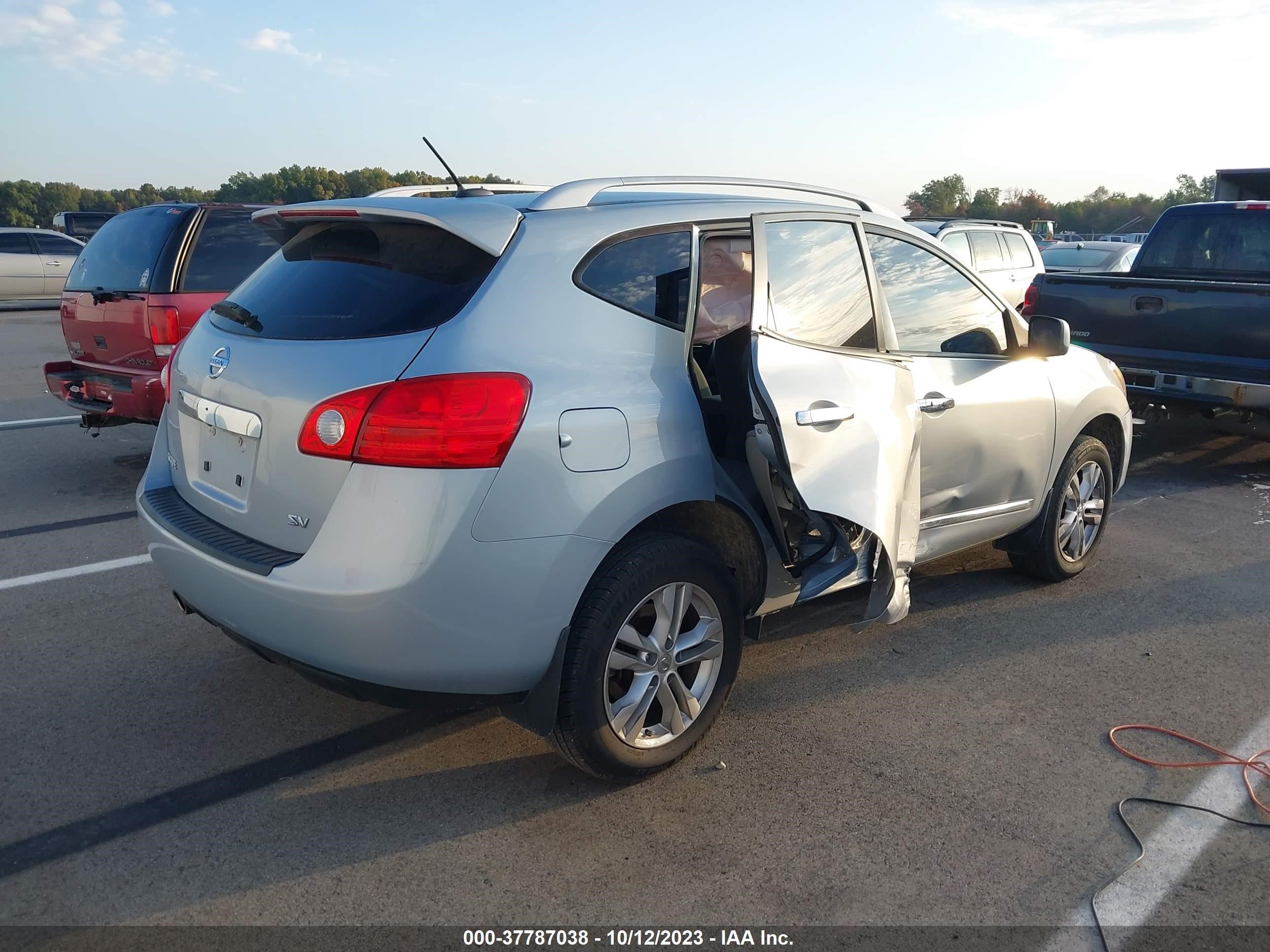 Photo 3 VIN: JN8AS5MT1DW014352 - NISSAN ROGUE 