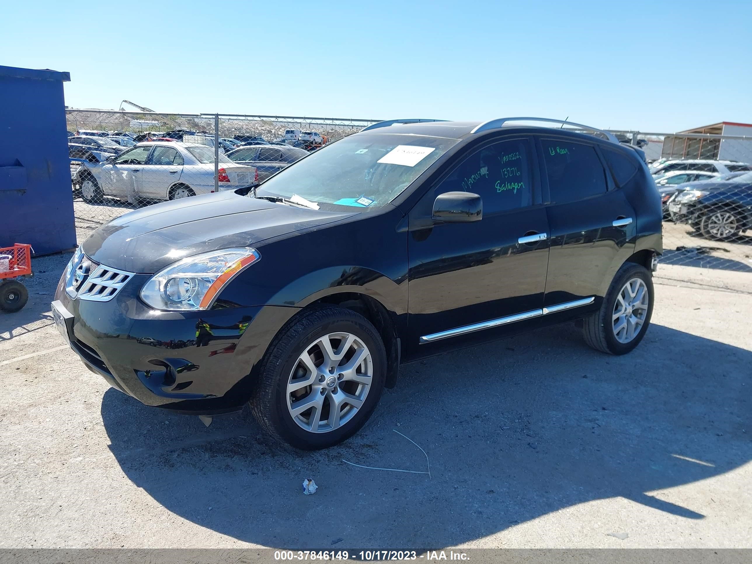 Photo 1 VIN: JN8AS5MT2BW574832 - NISSAN ROGUE 