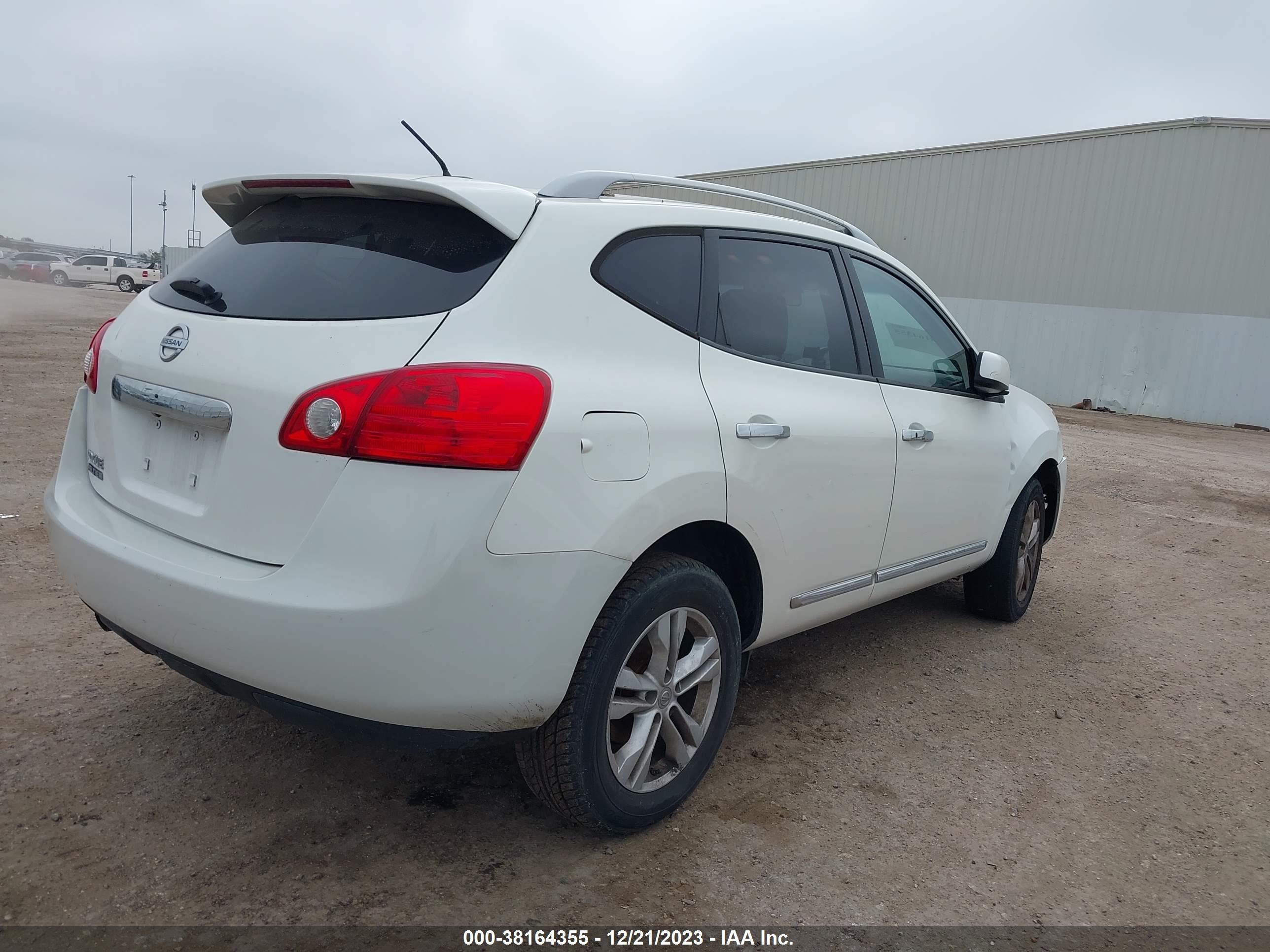 Photo 3 VIN: JN8AS5MT2CW302850 - NISSAN ROGUE 