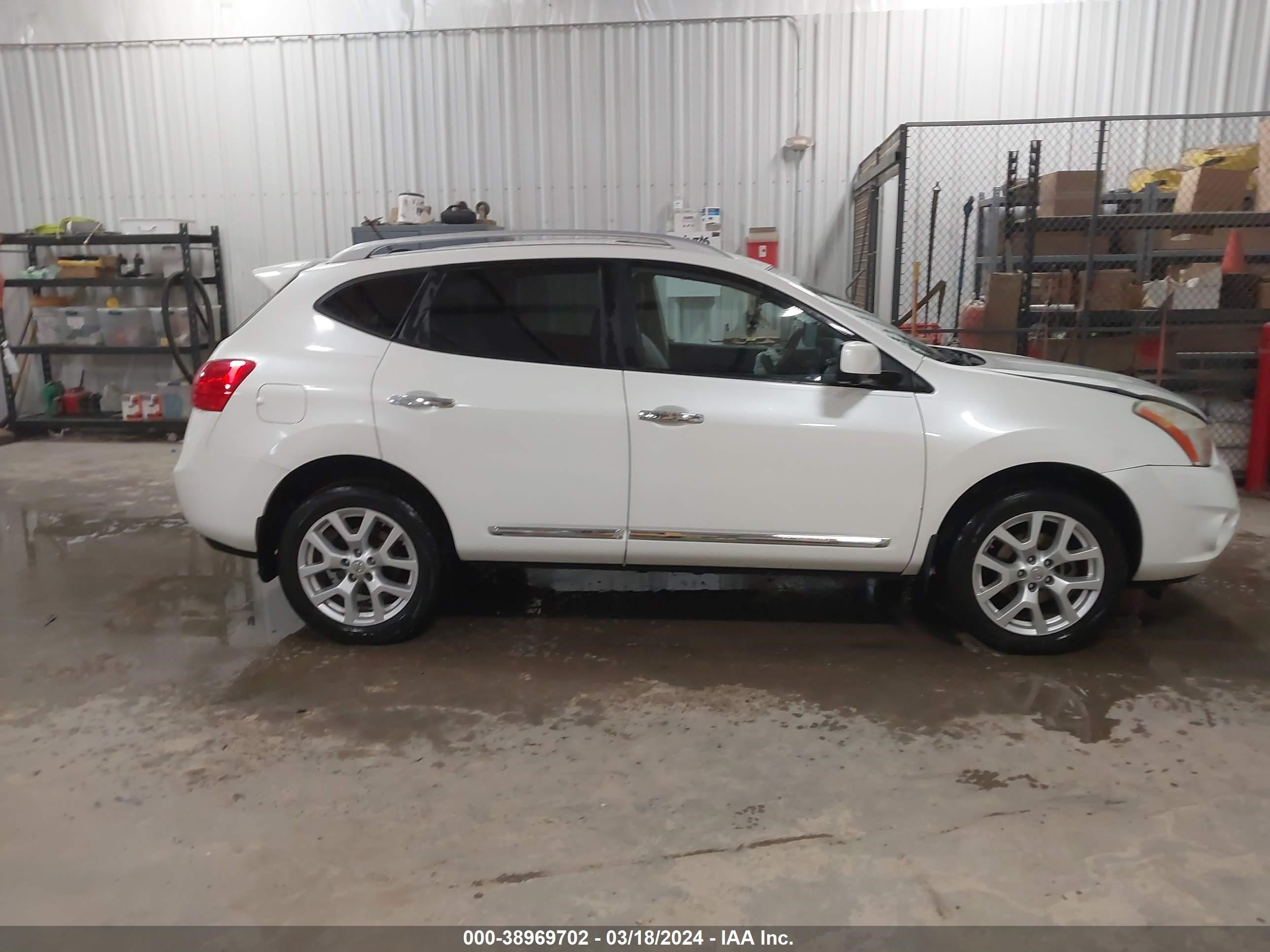 Photo 13 VIN: JN8AS5MT2DW031144 - NISSAN ROGUE 