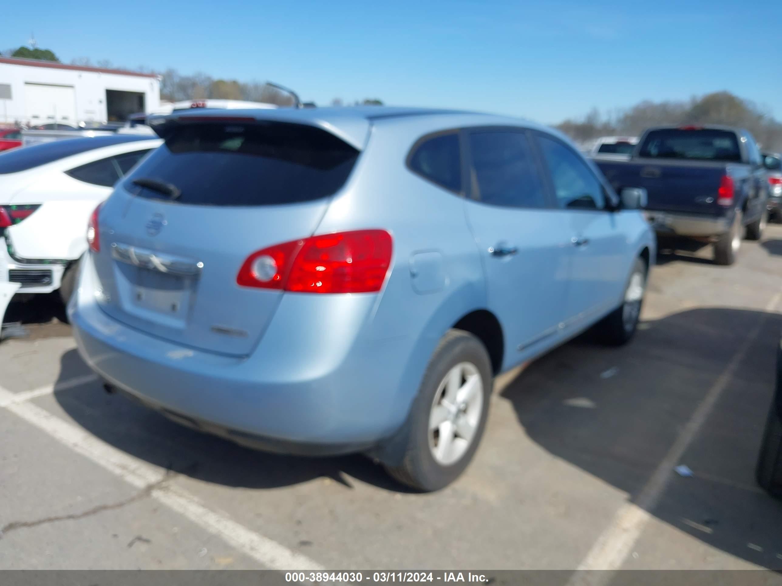 Photo 3 VIN: JN8AS5MT2DW034903 - NISSAN ROGUE 