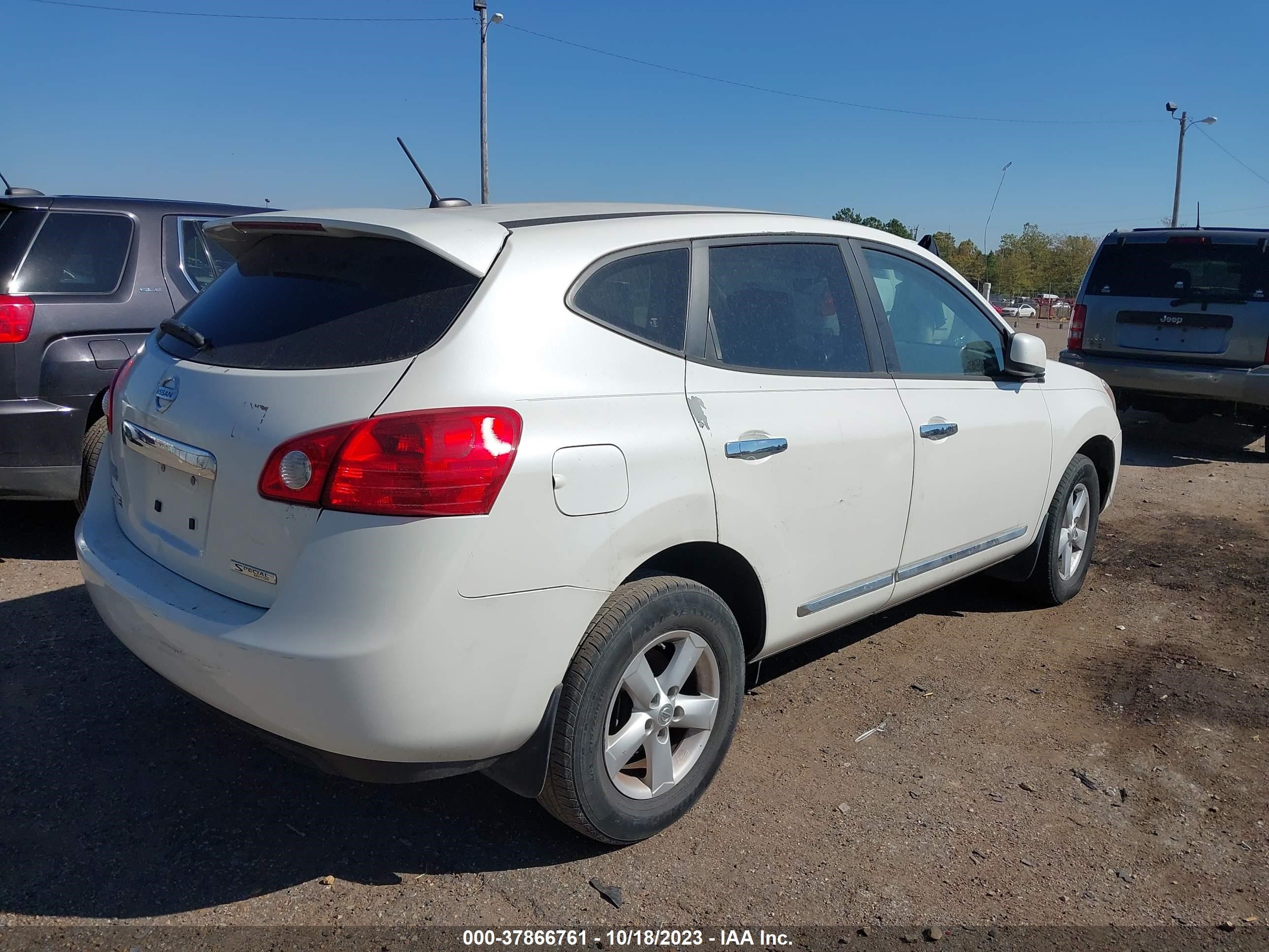 Photo 3 VIN: JN8AS5MT2DW546774 - NISSAN ROGUE 